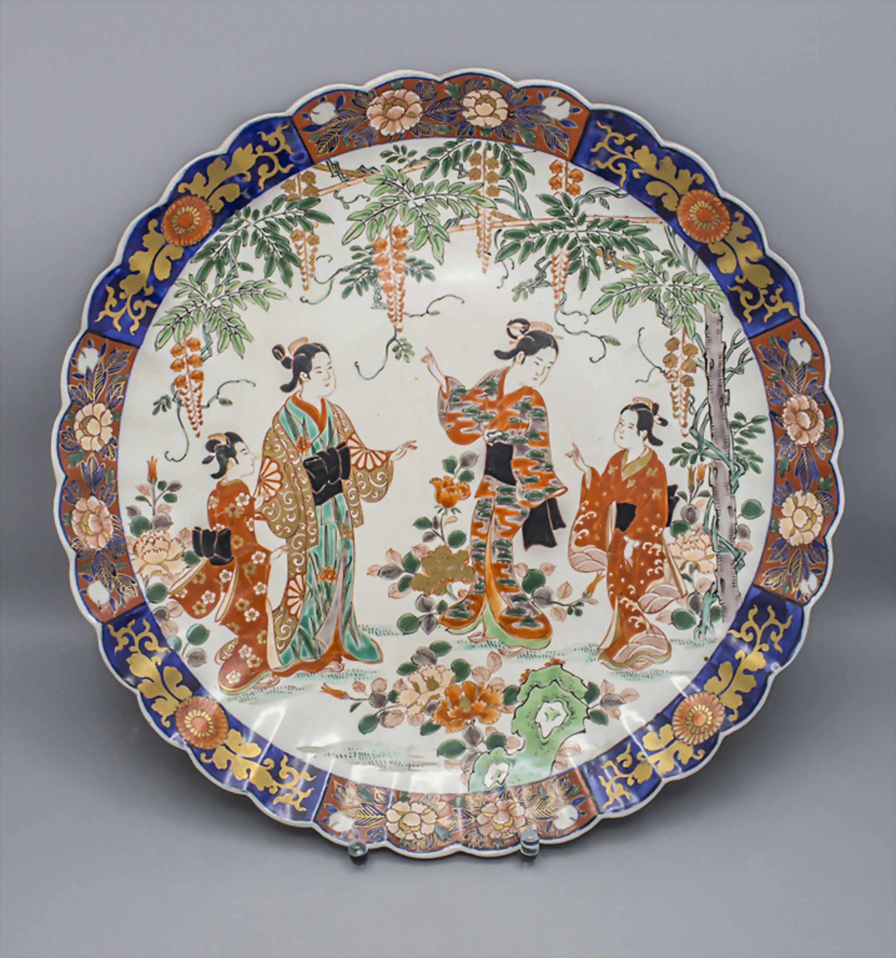 Großer Teller / A large plate, wohl Famille Rose, wohl China, 18. Jh.