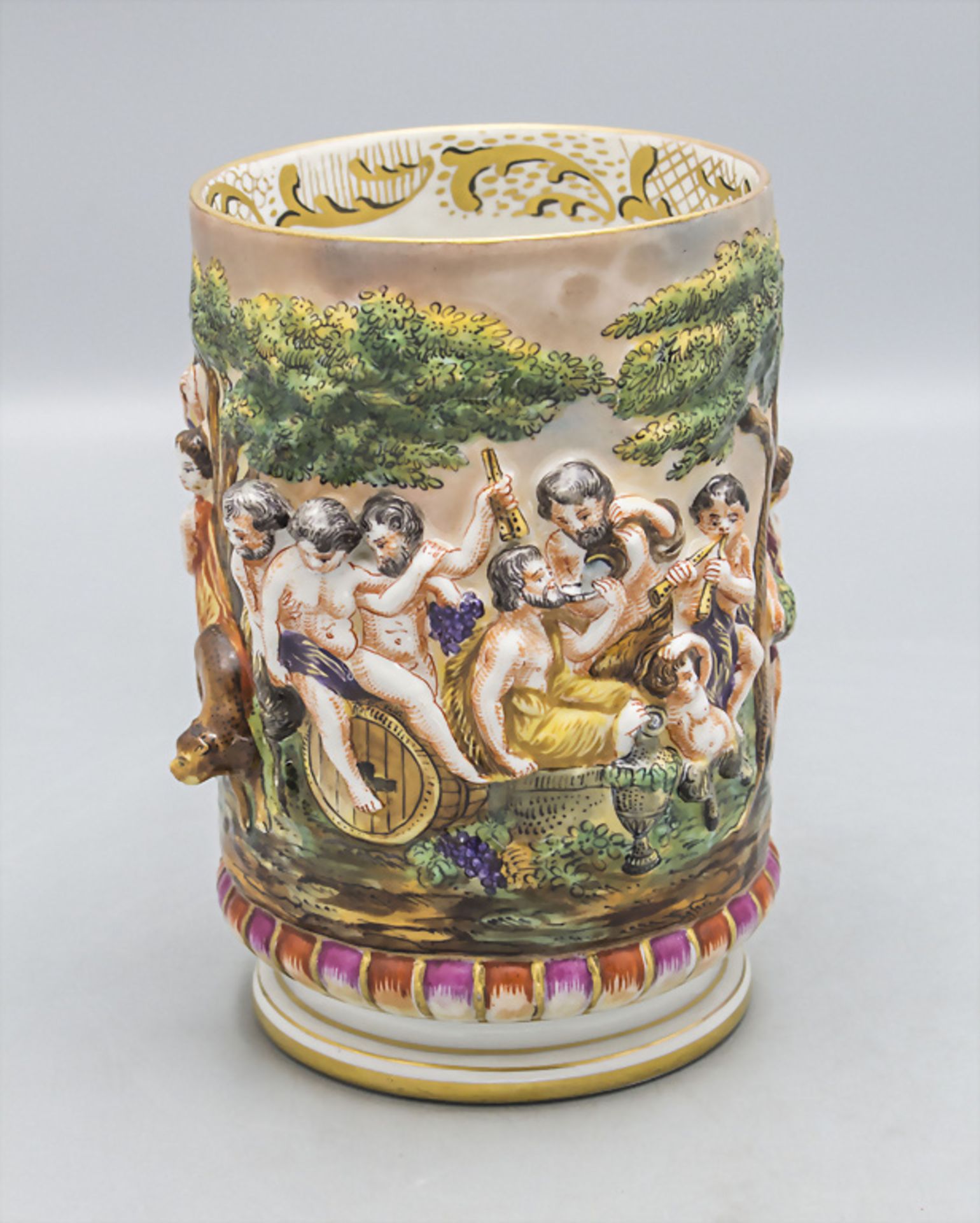 Ziergefäß / Vase im Capodimonte-Stil / A decorative vase, Ernst Bohne & Söhne, Rudolstadt, um 1900