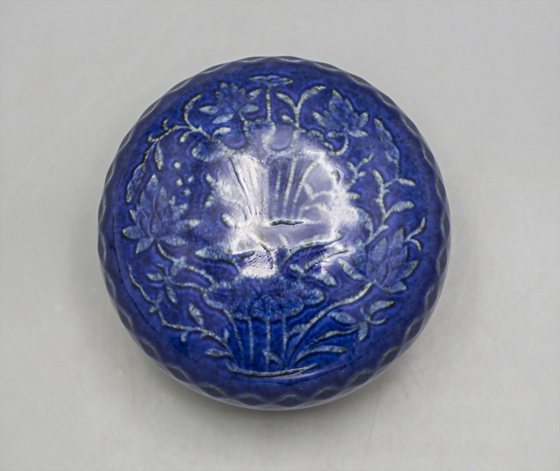 Blaue Porzellan Deckeldose / A blue porcelain lidded box, China, 19.-20. Jh. - Bild 2 aus 4