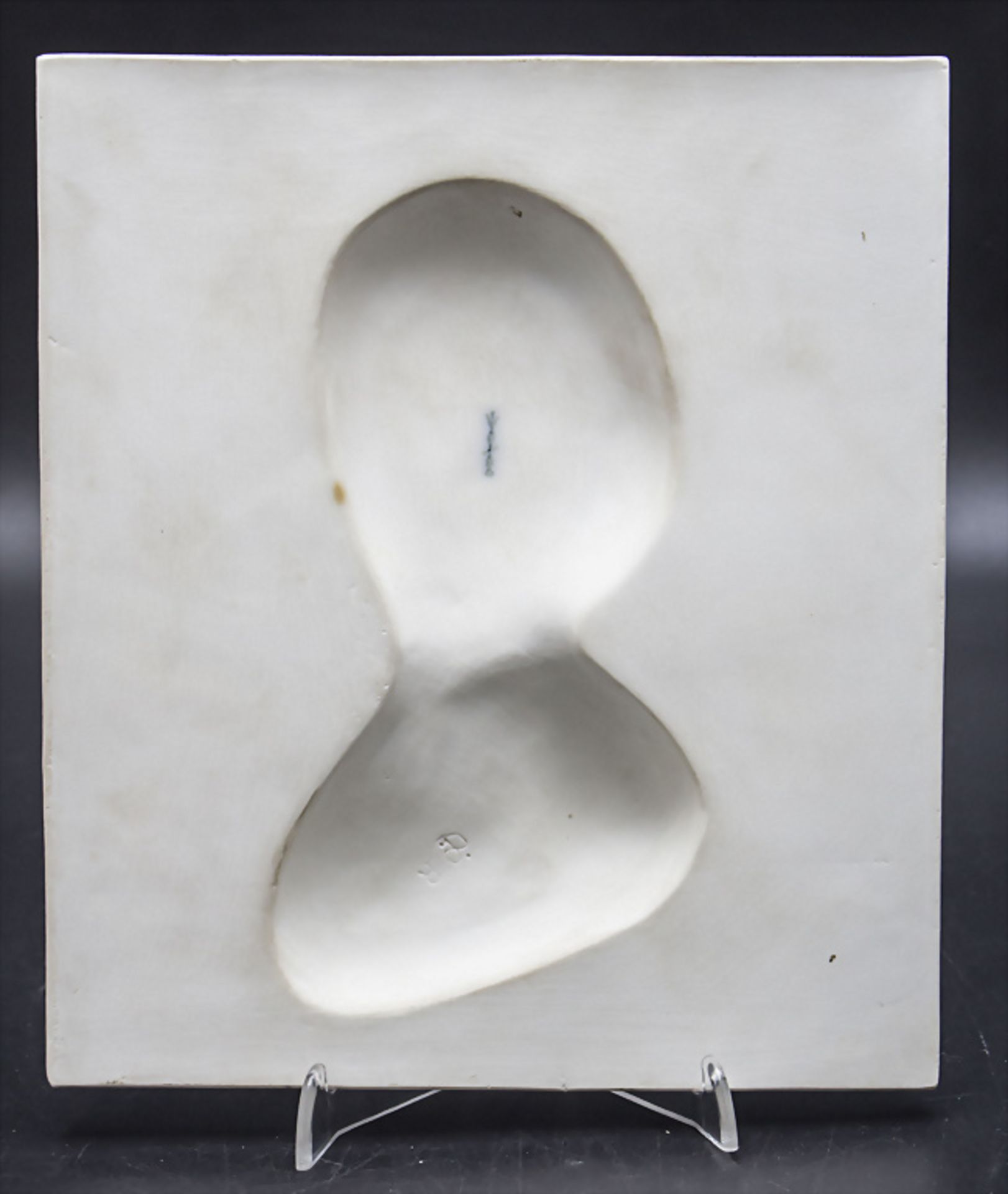 Reliefplatte 'Bildnis der Königin Luise' / A porcelain picture plate of Queen Louise, KPM ... - Bild 3 aus 3
