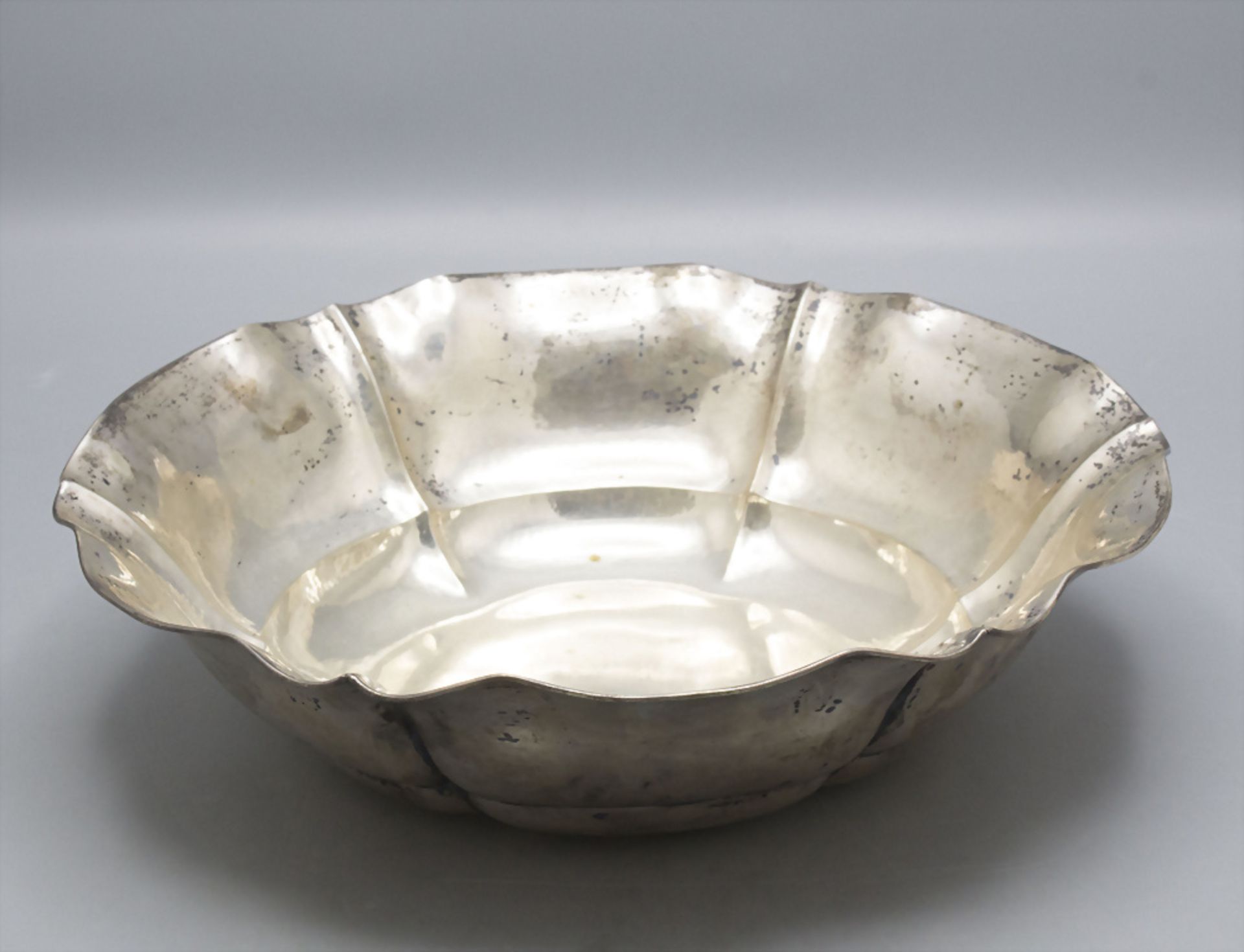 Obstschale / A silver fruit bowl, Hugo Böhm, Schwäbisch Gmünd, um 1910 - Image 2 of 4