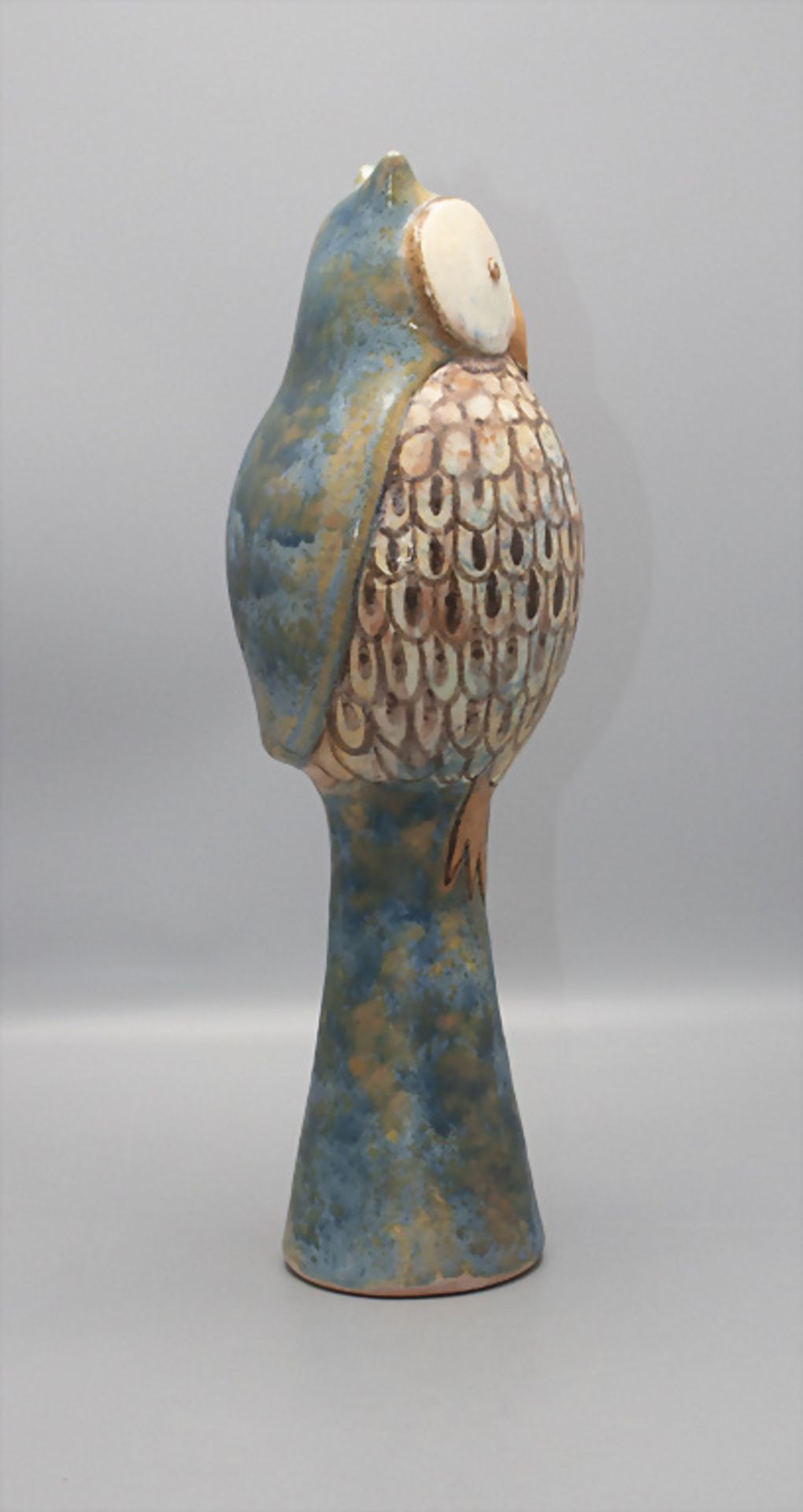 Keramik-Zierobjekt 'Eule' / A ceramic owl, Eva Fritz-Lindner, Karlsruher Majolika - Image 2 of 5