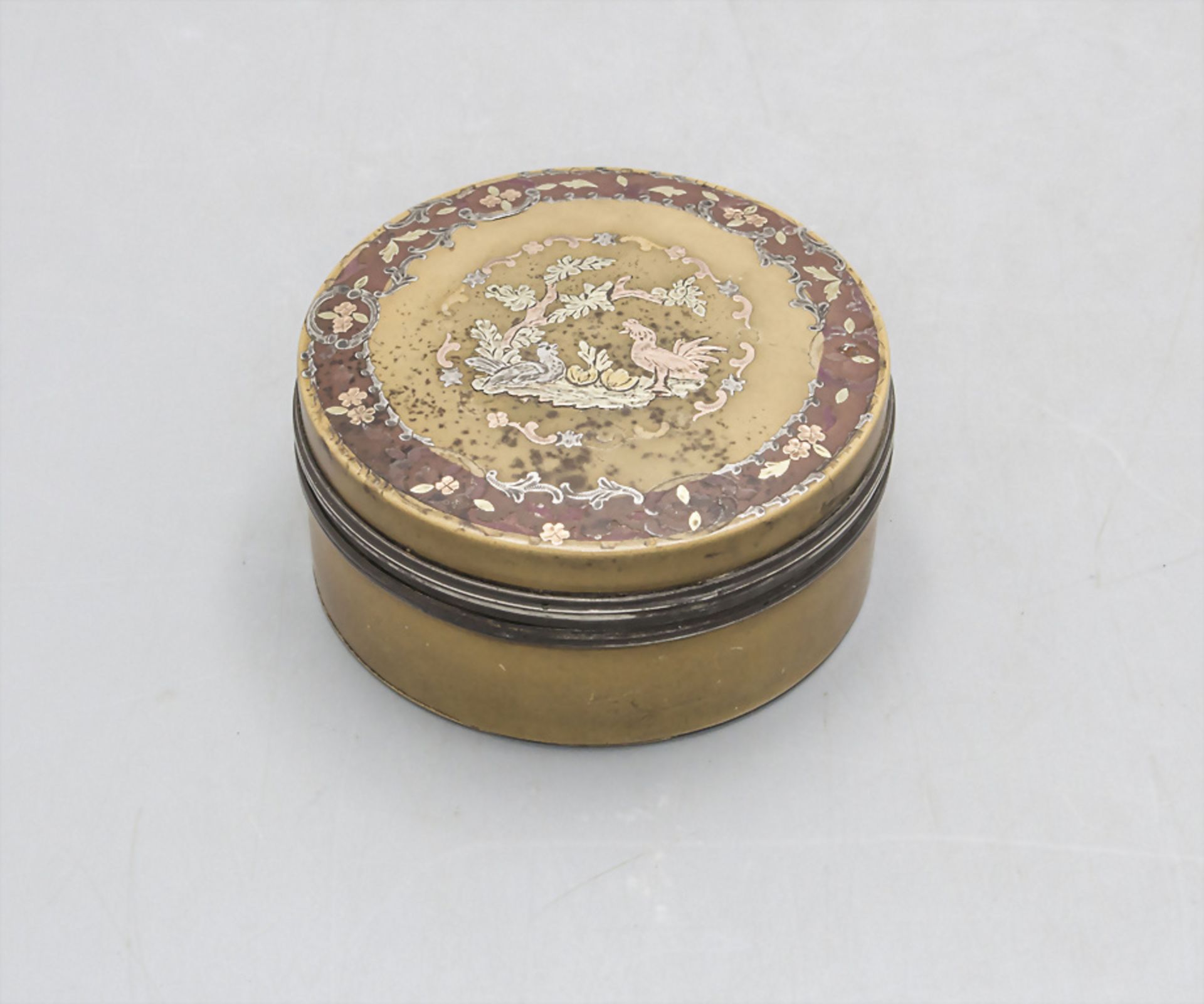 Louis Seize Gold Tabatiere / An 18 ct white gold snuff box, Paris, 18. Jh - Bild 2 aus 6