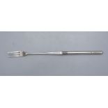 Gurkengabel / A silver cucumber fork, Gebr. Grachev, St. Petersburg, um 1900