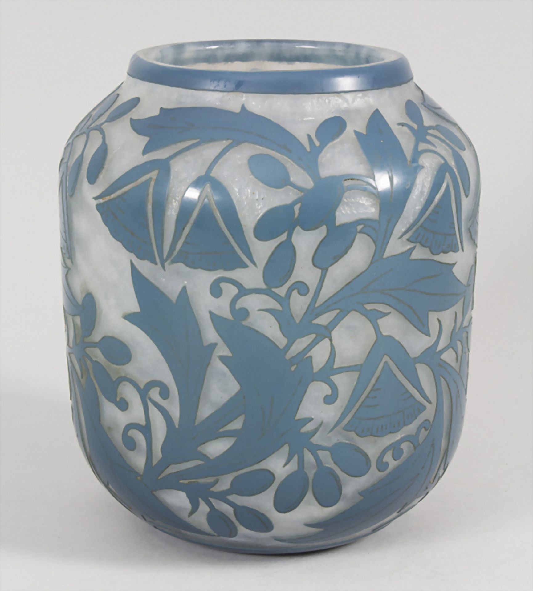 Jugendstil Vase mit Glockenblumen / An Art Nouveau vase with bellflowers, Daum Frères, Nanc, ... - Image 2 of 6