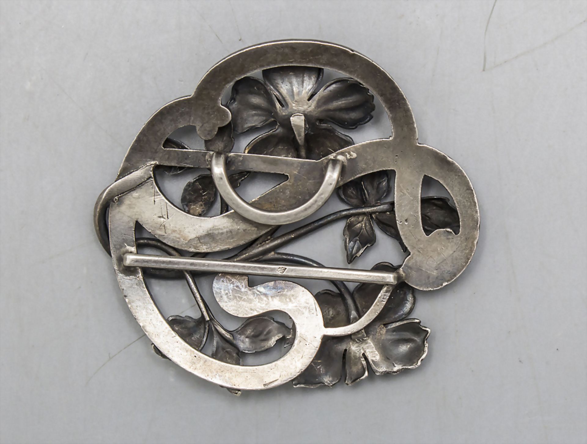 Jugendstil Gürtelschließe mit Anemonen / An Art Nouveau belt buckle with anemones, Frankreich, ... - Image 2 of 2