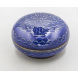 Blaue Porzellan Deckeldose / A blue porcelain lidded box, China, 19.-20. Jh.