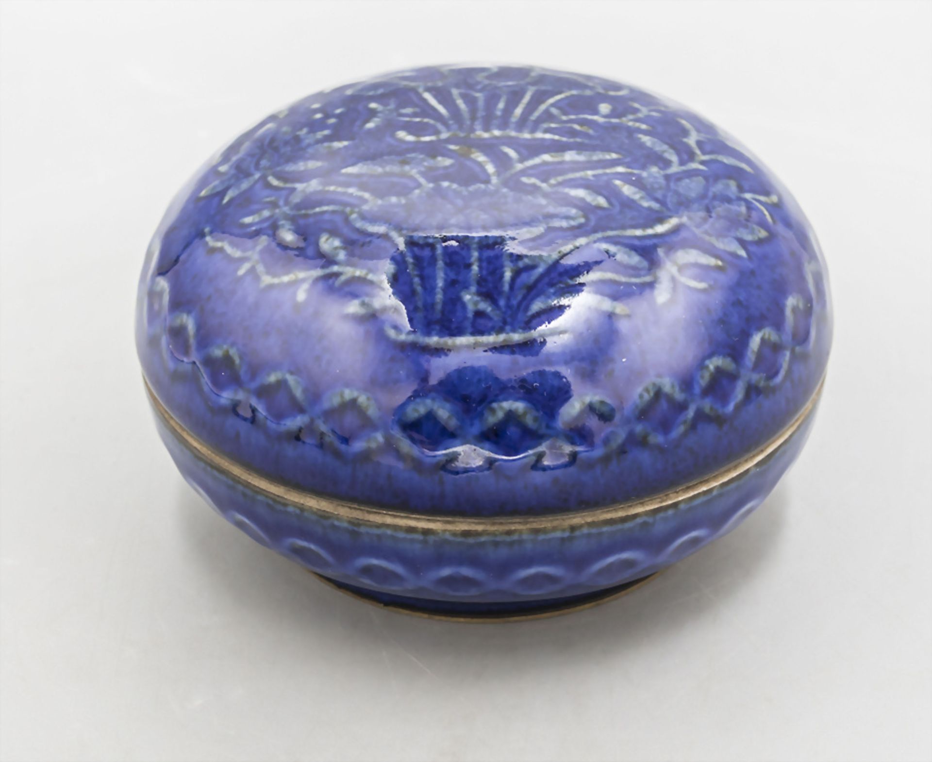 Blaue Porzellan Deckeldose / A blue porcelain lidded box, China, 19.-20. Jh.