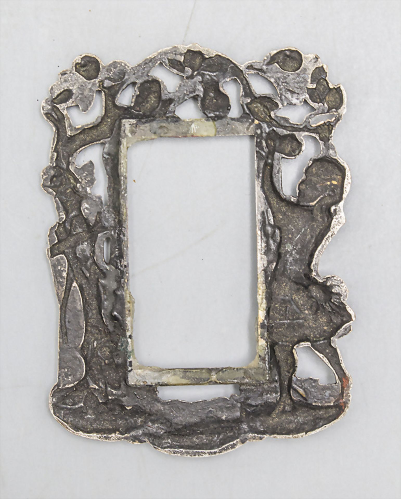 Miniatur Jugendstil Rahmen mit Mädchen / A miniature Art Nouveau frame with a girl picking an ... - Image 2 of 2