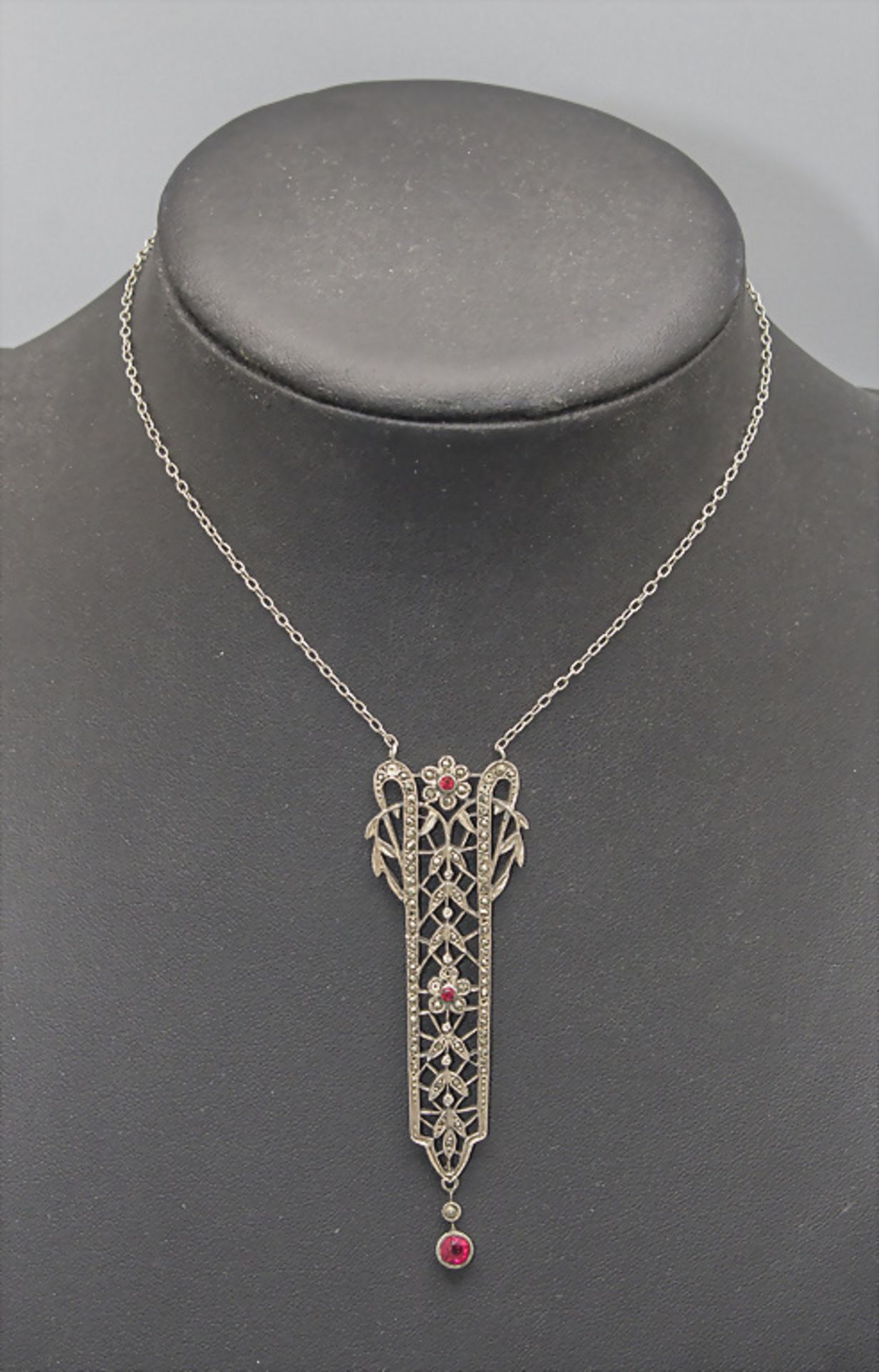 Jugendstil Silber Kollier / An Art Nouveau silver necklace, Paris, um 1900