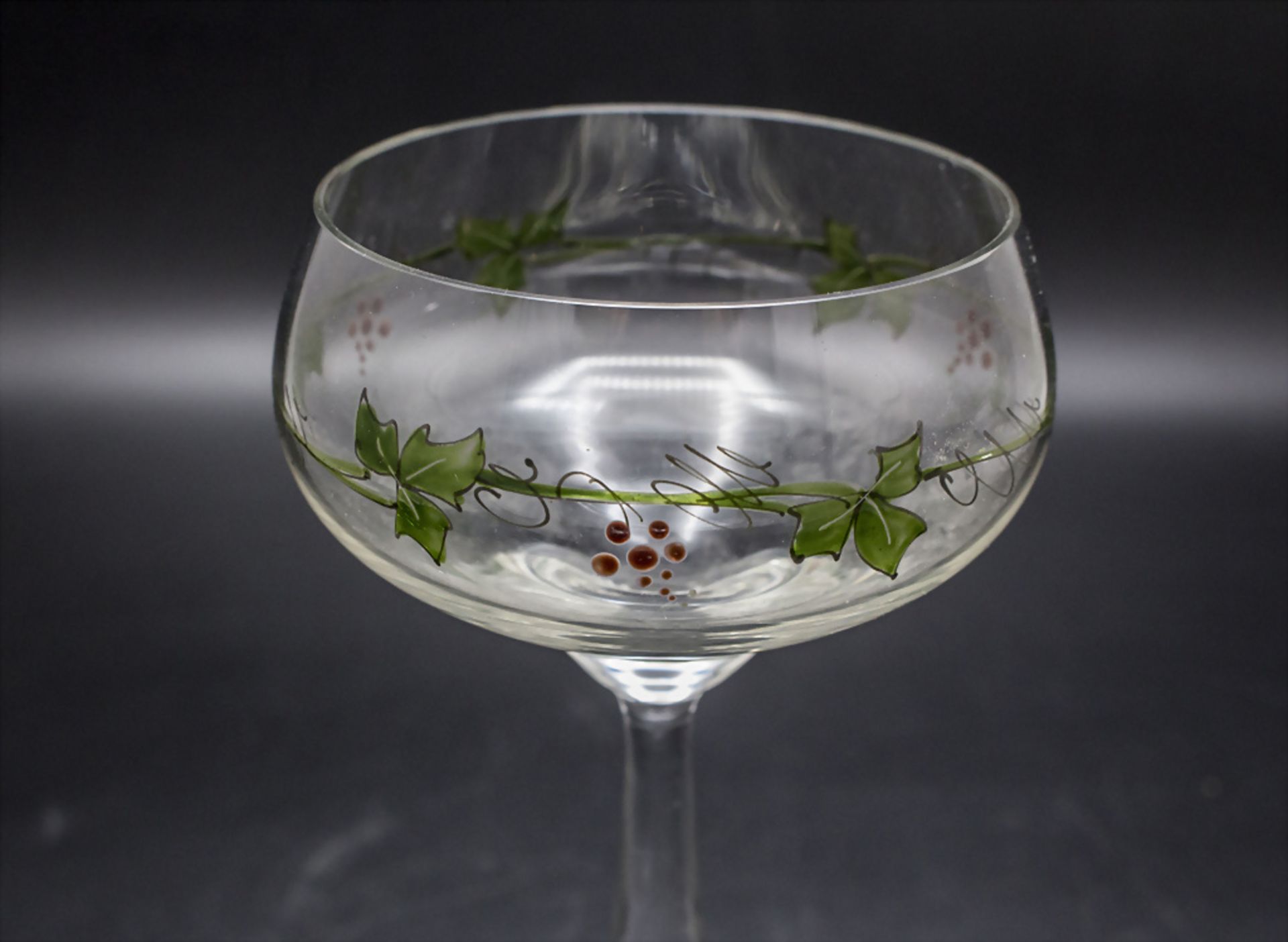 Paar Jugendstil Weingläser / 2 Art Nouveau wine glasses with vine tendrils and grapes, ... - Bild 2 aus 3