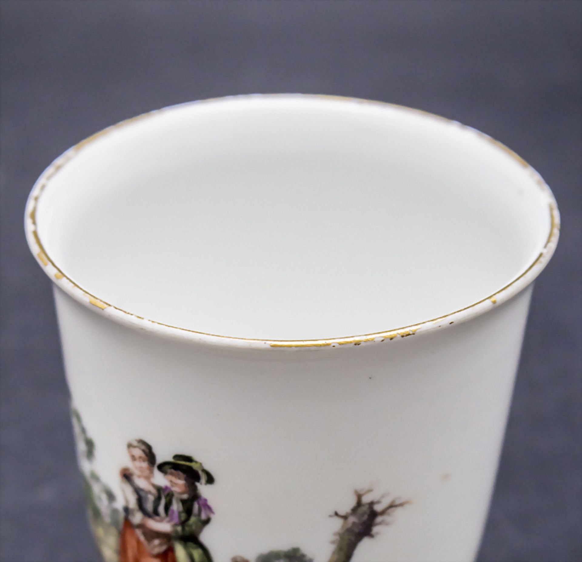 Becher mit Landschaft und einer Familie / A beaker with rural sceneries with a family, ... - Image 3 of 4