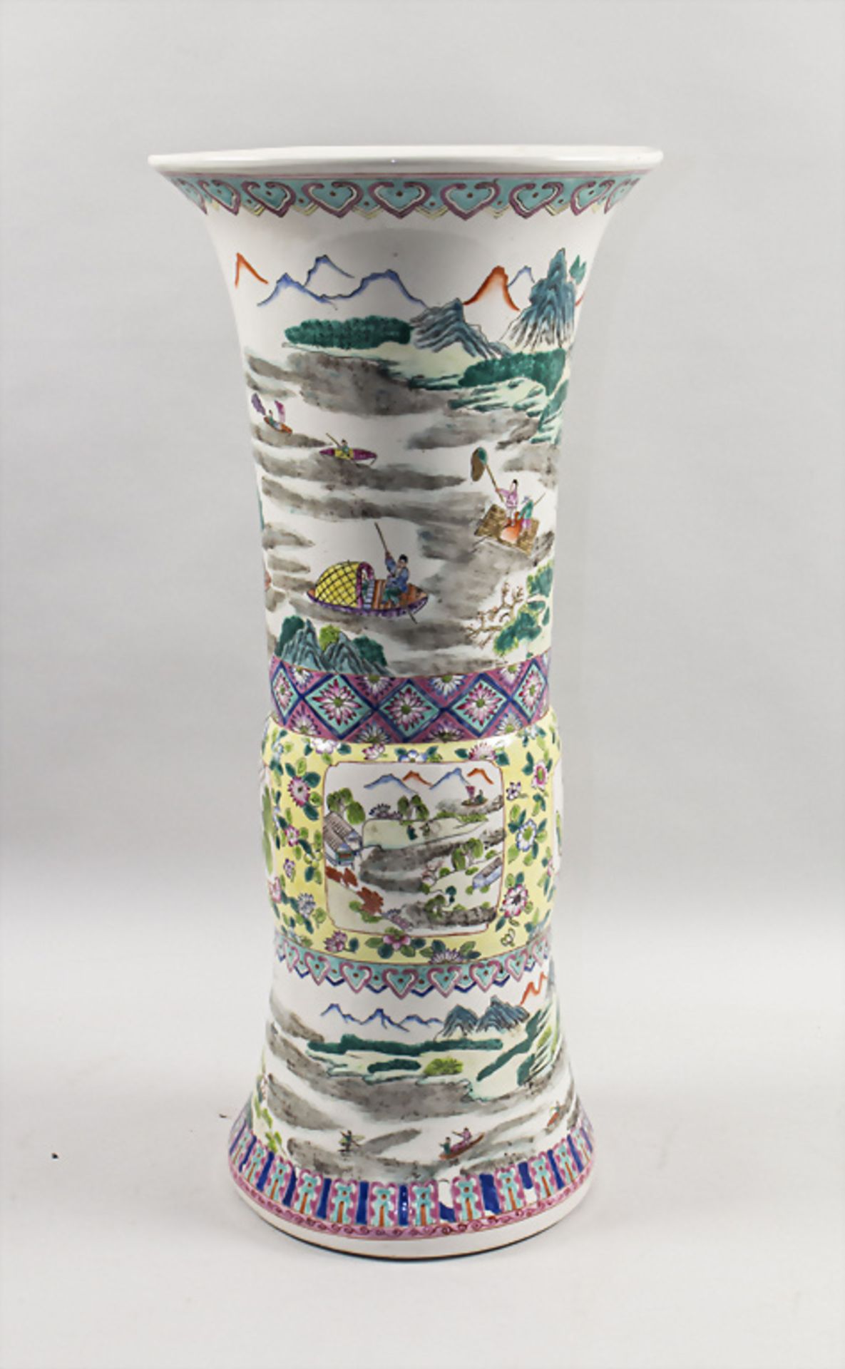 Große Gu Bodenvase / A large Gu vase, wohl Qing-Periode, China - Bild 6 aus 10