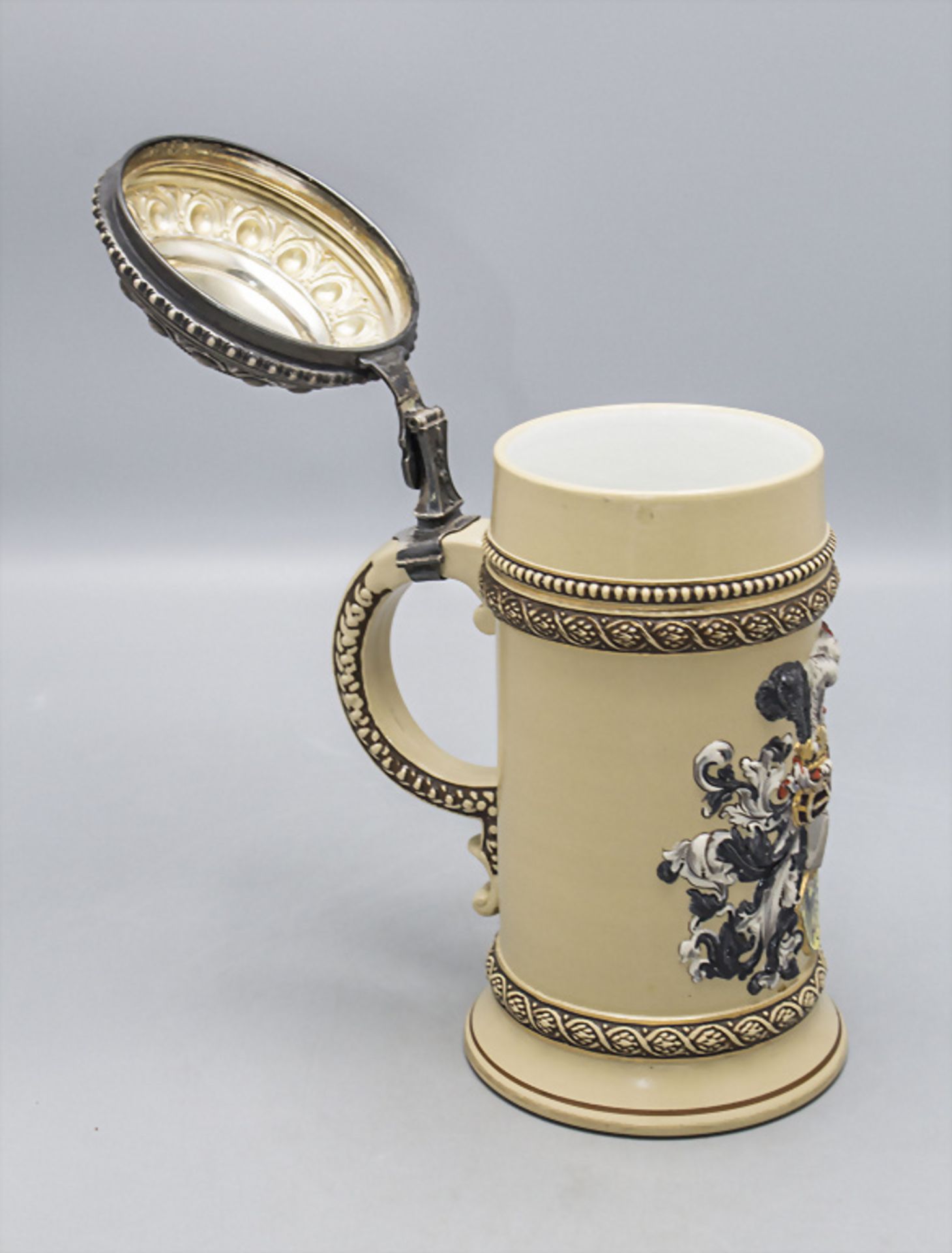Bierkrug / A beer mug with silver lid, Villeroy & Boch, Mettlach, um 1889 - Image 4 of 6