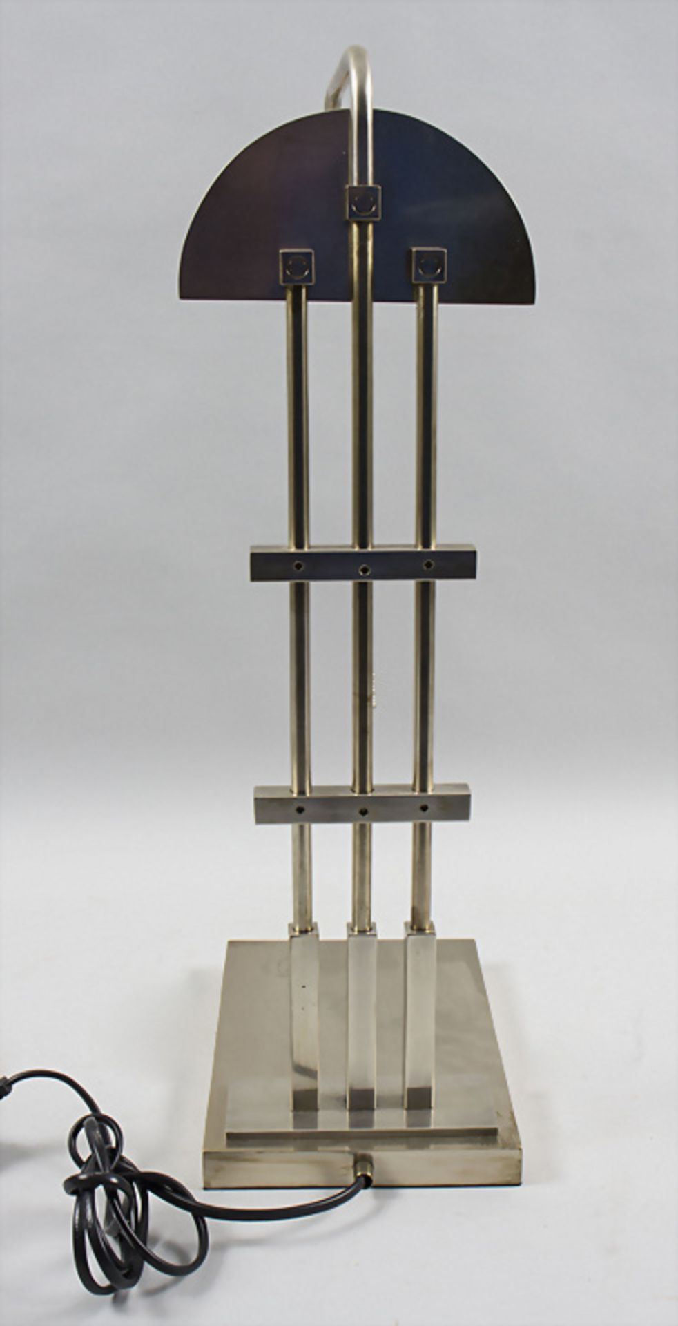 Bauhaus-Design Tischlampe / A Bauhaus design desk lamp, Entwurf um 1925 - Image 4 of 8