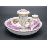 Handleuchter mit Kauffahrteiszenen / A candle holder with handle and harbor scenes, Meissen, ...