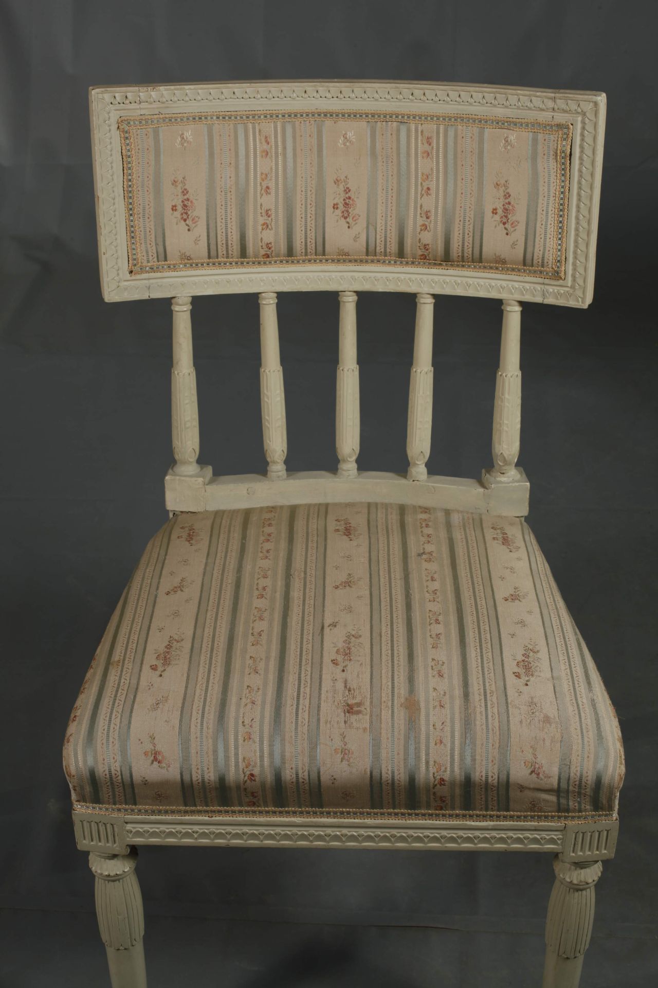 Drei gustavianische Stühle  - Bild 4 aus 8