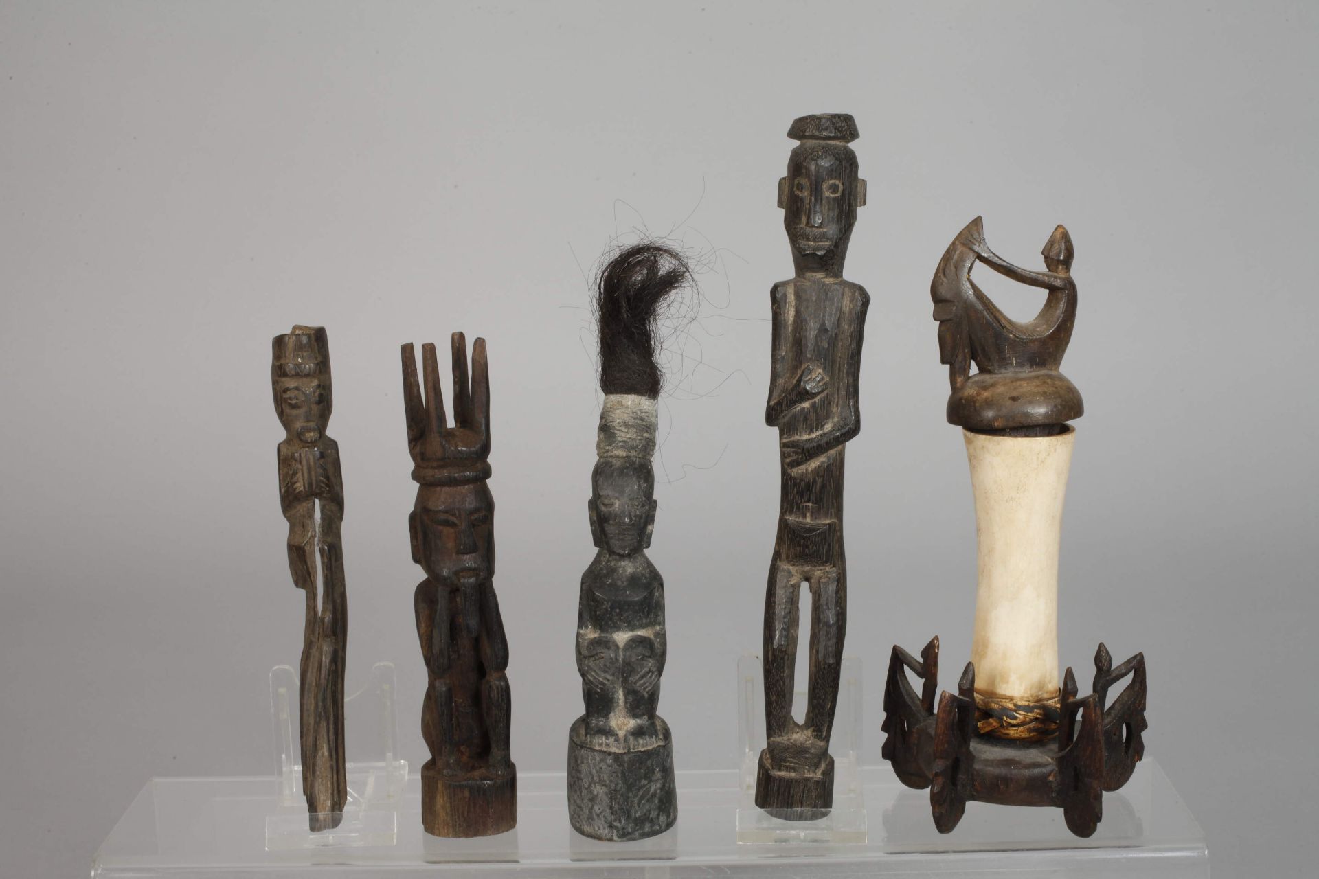 A collection of carvings - Image 4 of 5