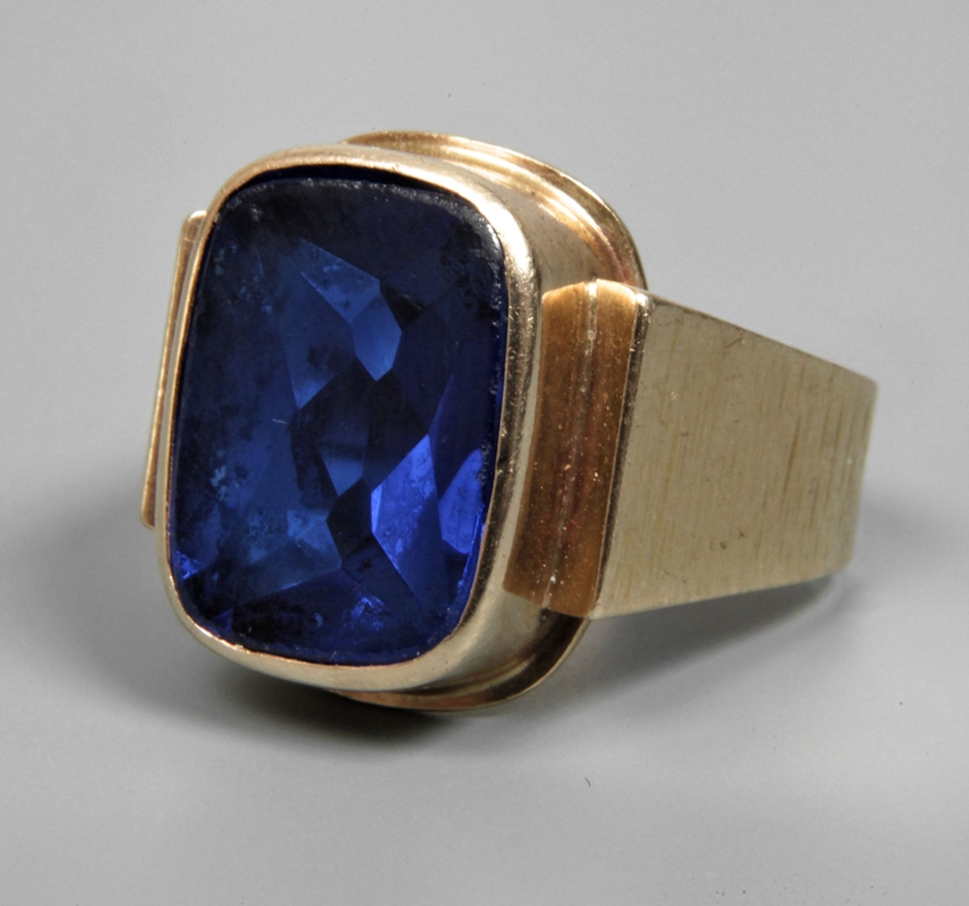 Men's ring