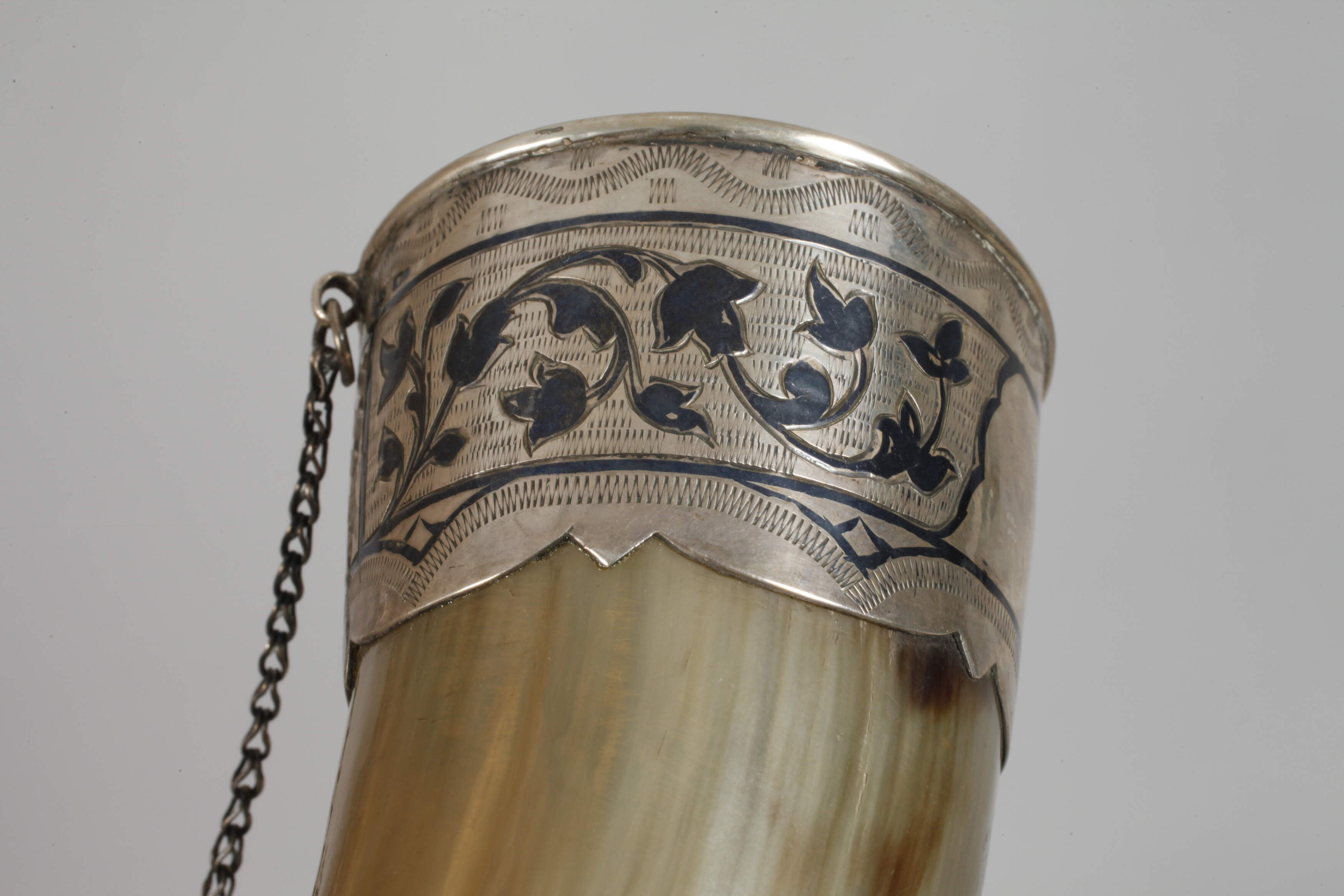 Drinking horn Russia with silver mount - Image 3 of 6