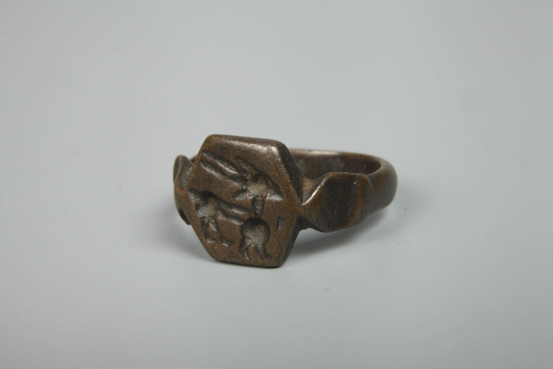 Two antique rings - Image 4 of 5