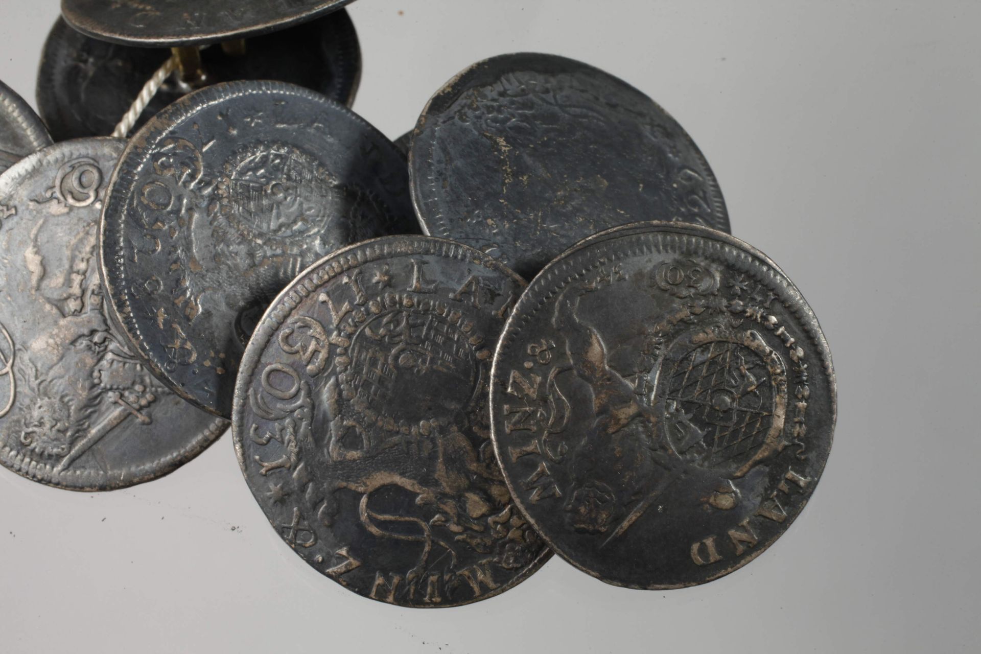 Convolute of historical coin buttons - Image 4 of 4