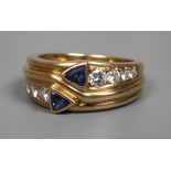 Lady's ring with sapphires and brilliant-cut diamonds