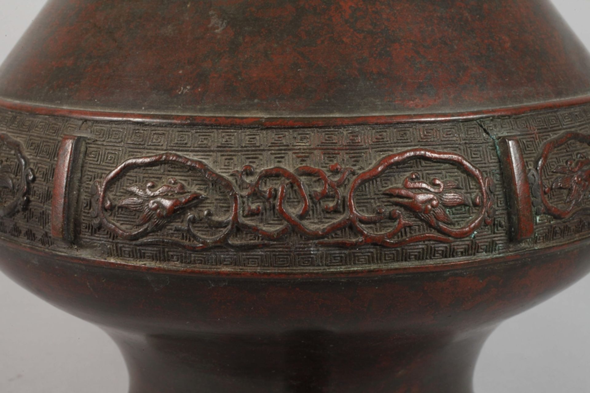 Bronze vase - Image 3 of 6