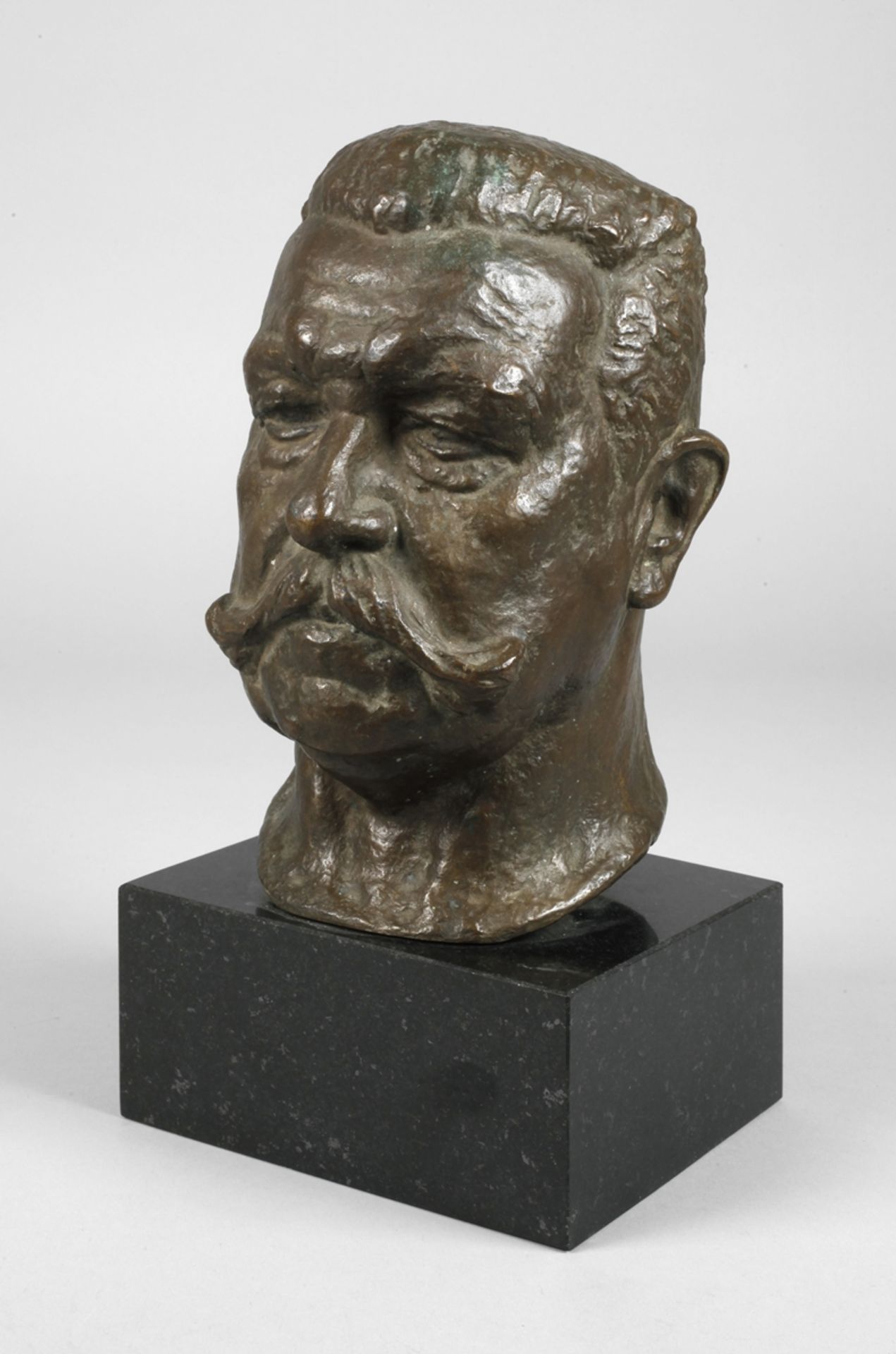 Friedrich Bagdons, bust of Paul von Hindenburg 