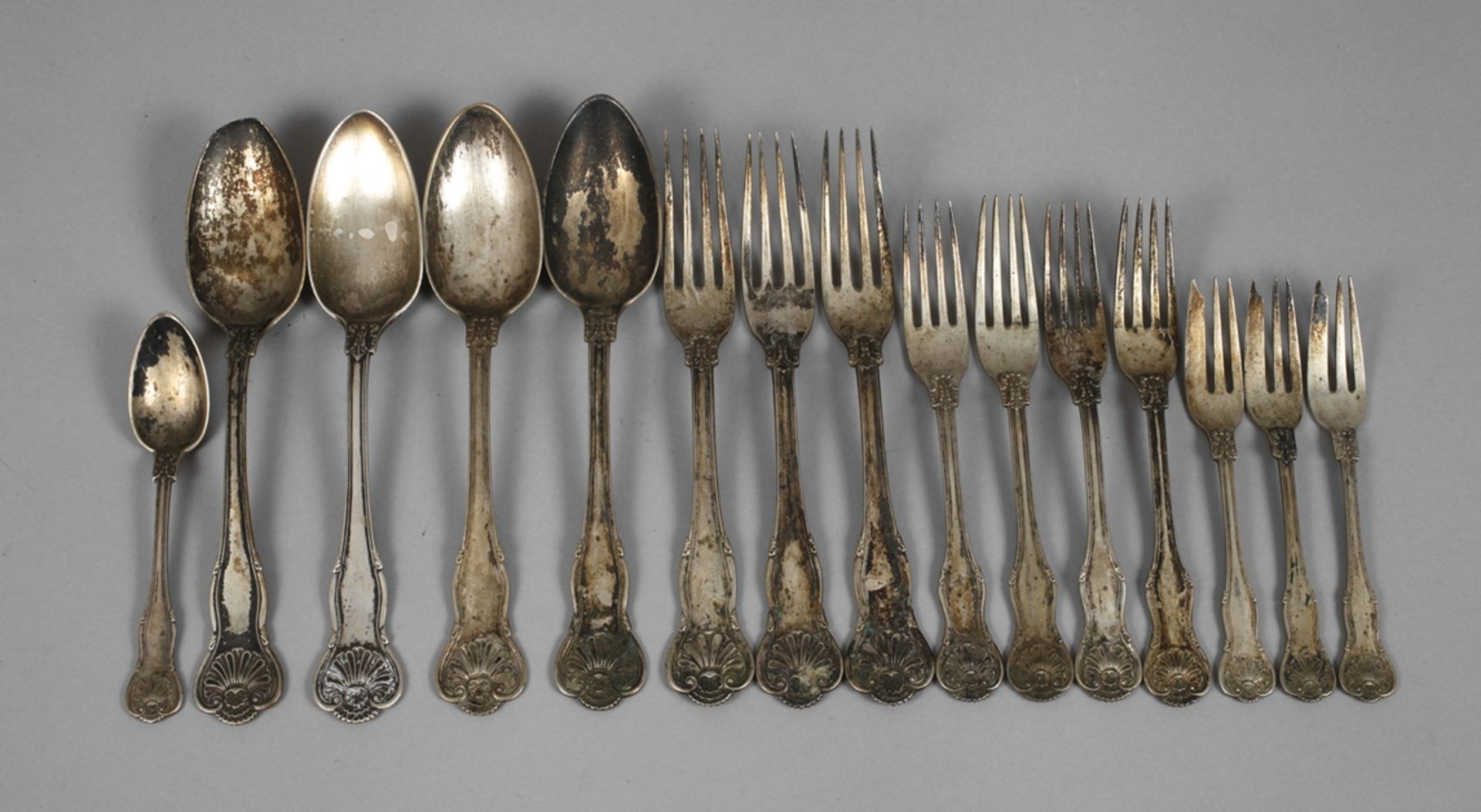 Silver 16-piece diplomatic cutlery set 
