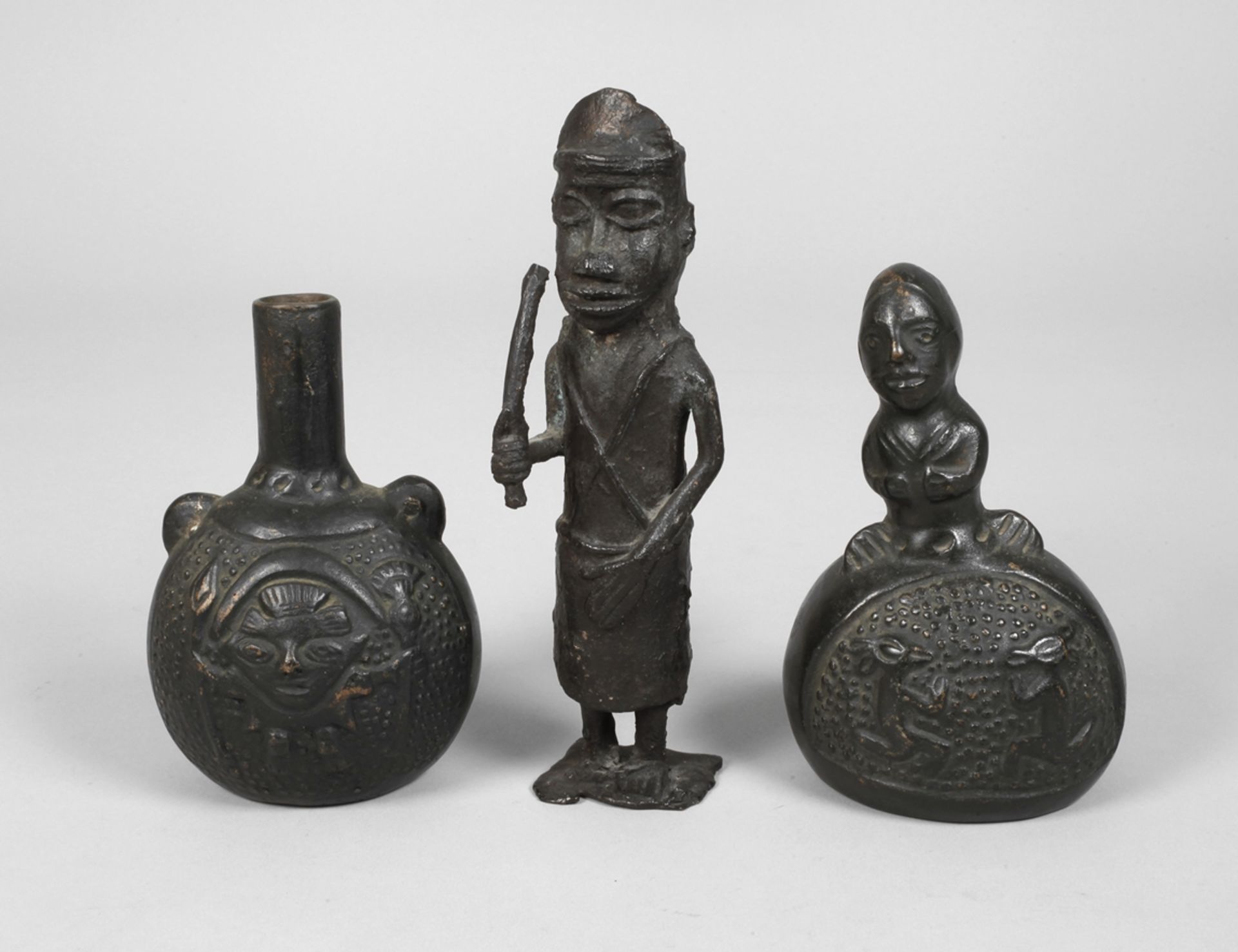 Convolute of decorative bronze objects