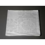 Tablecloth with chrysanthemum decoration 