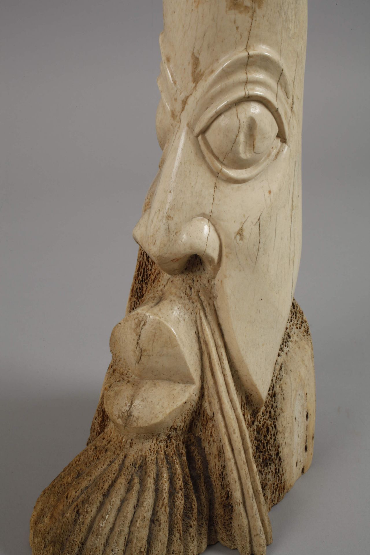 Large bone carving - Image 6 of 6