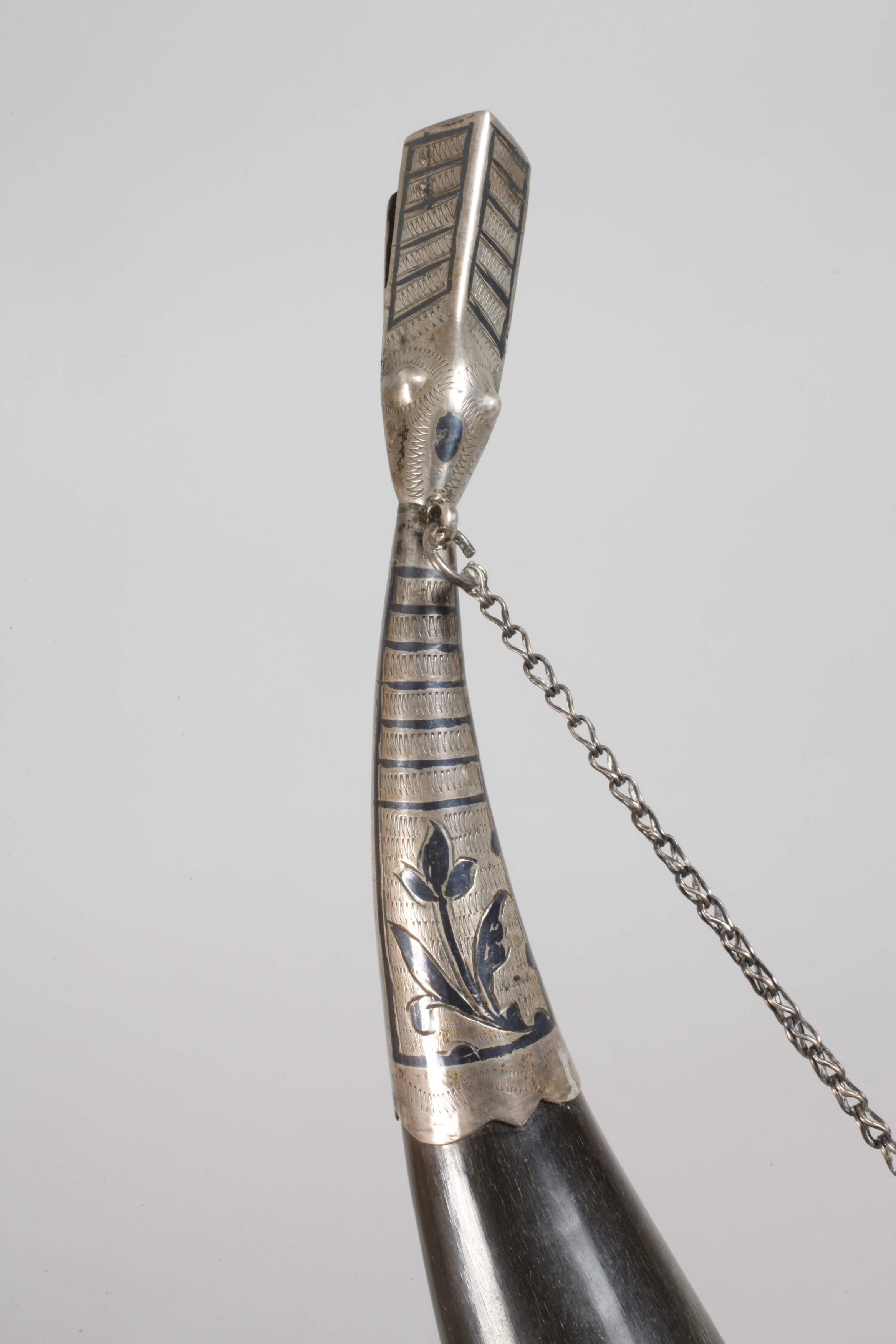 Drinking horn Russia with silver mount - Image 2 of 6