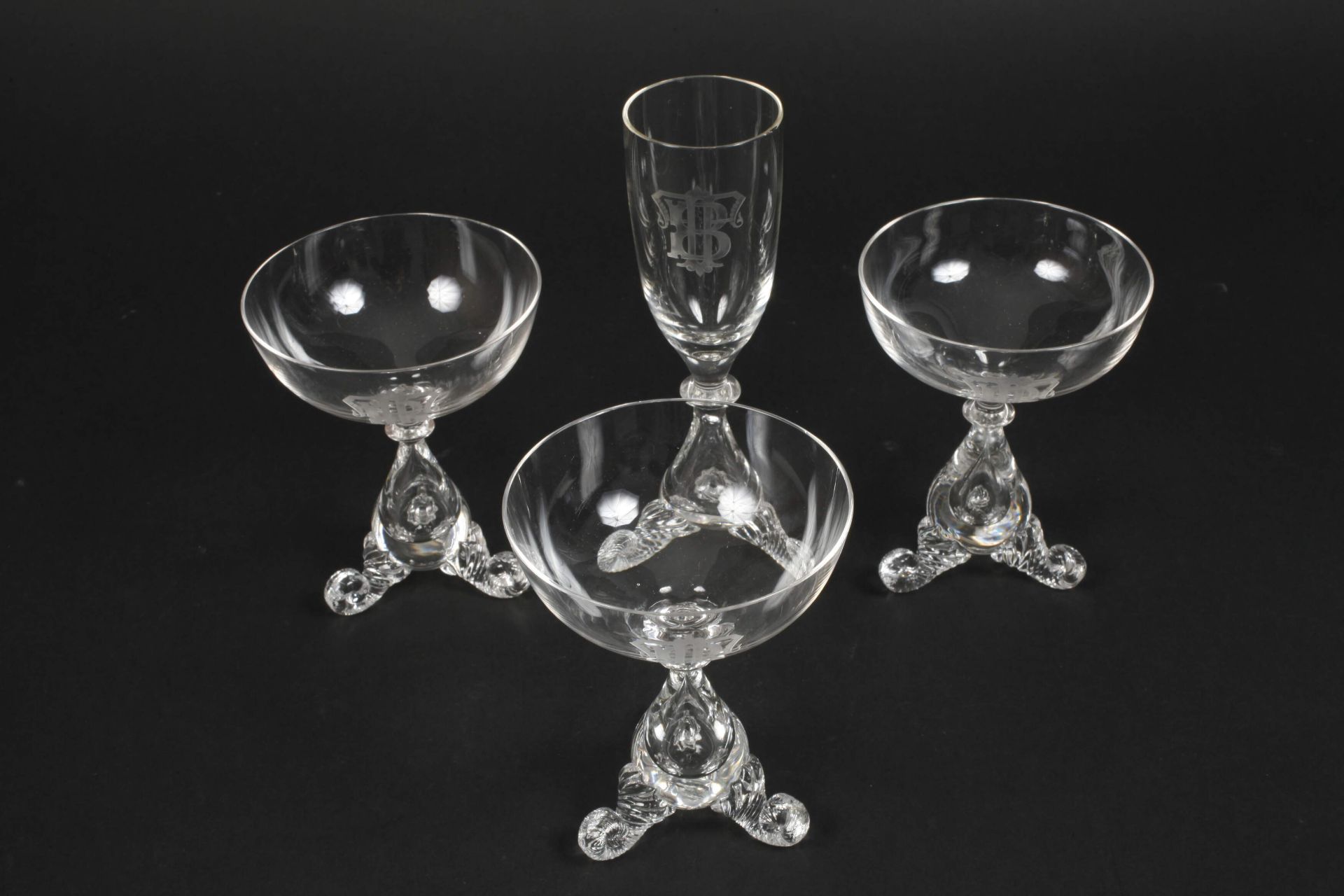 Historicism glass set with carafe  - Image 9 of 9
