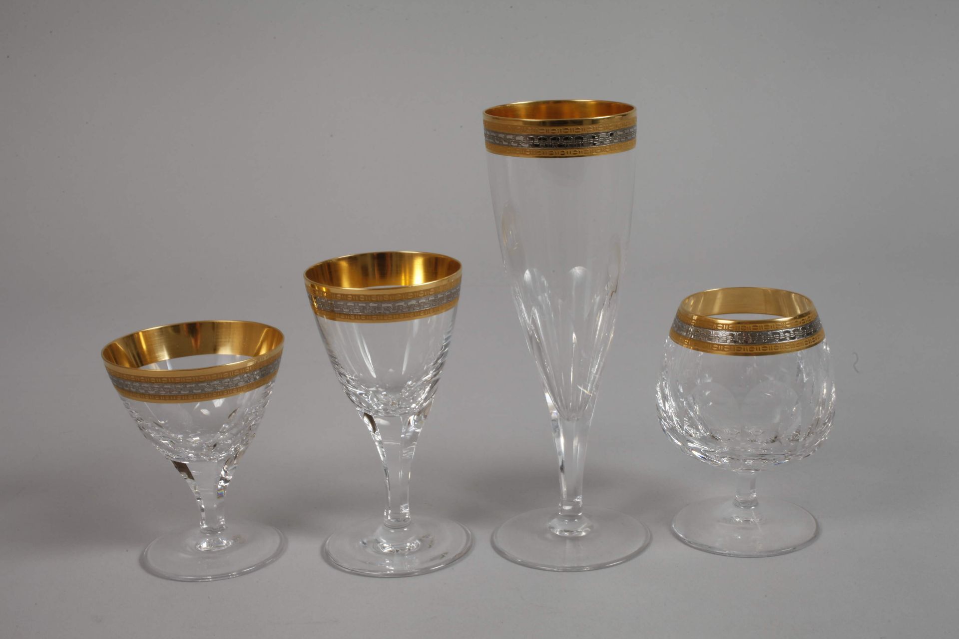 Set of glasses with gold rim - Image 2 of 6