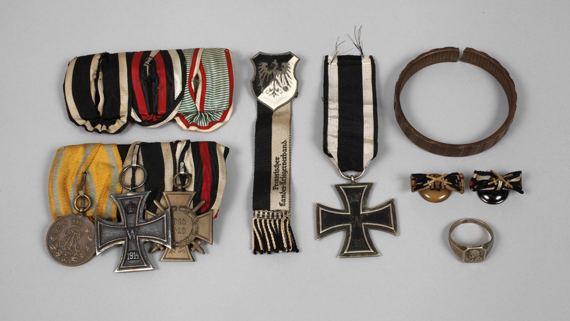 A collection of medals from the 1st World War