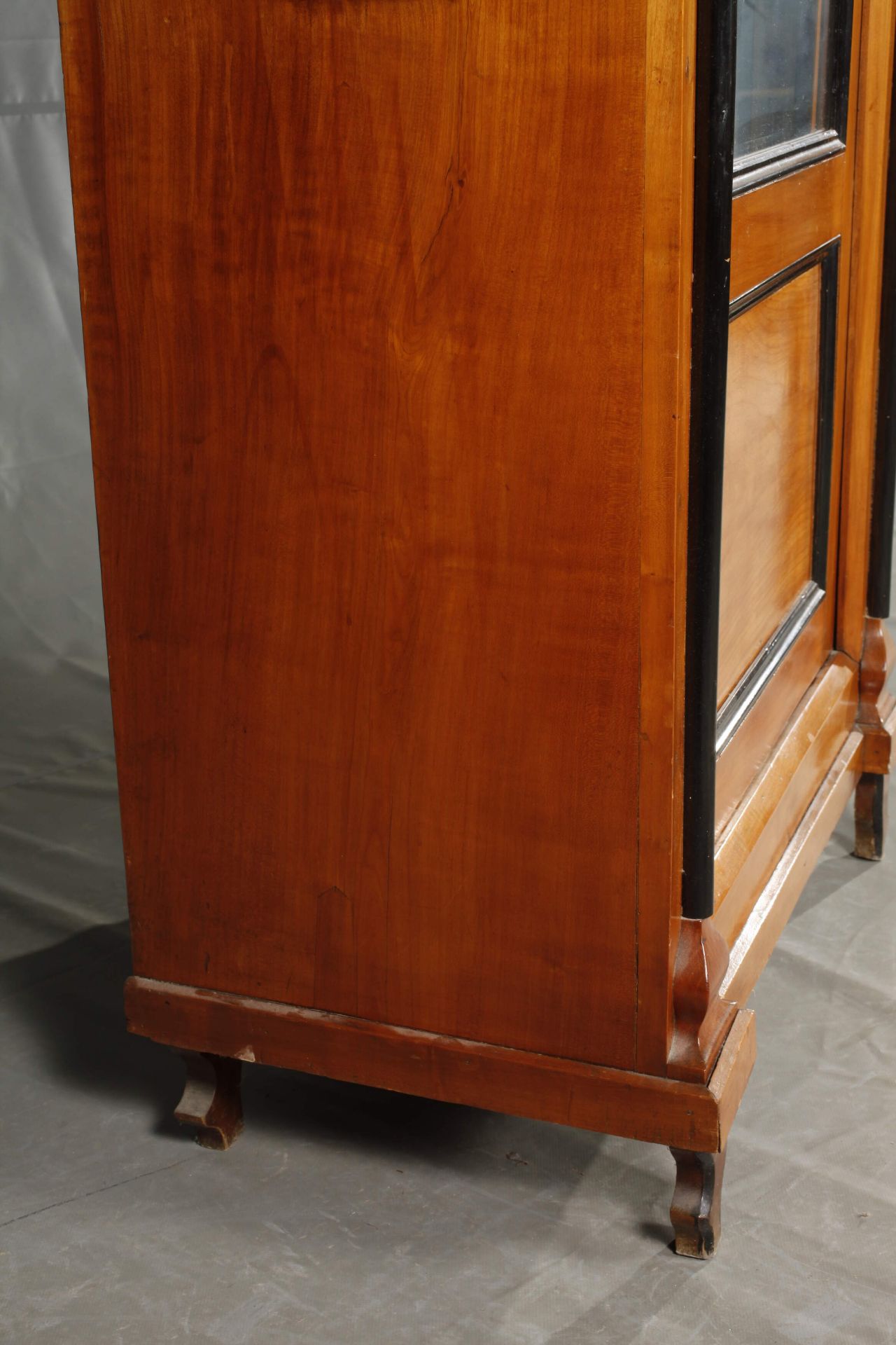 Cherry cabinet - Image 5 of 8