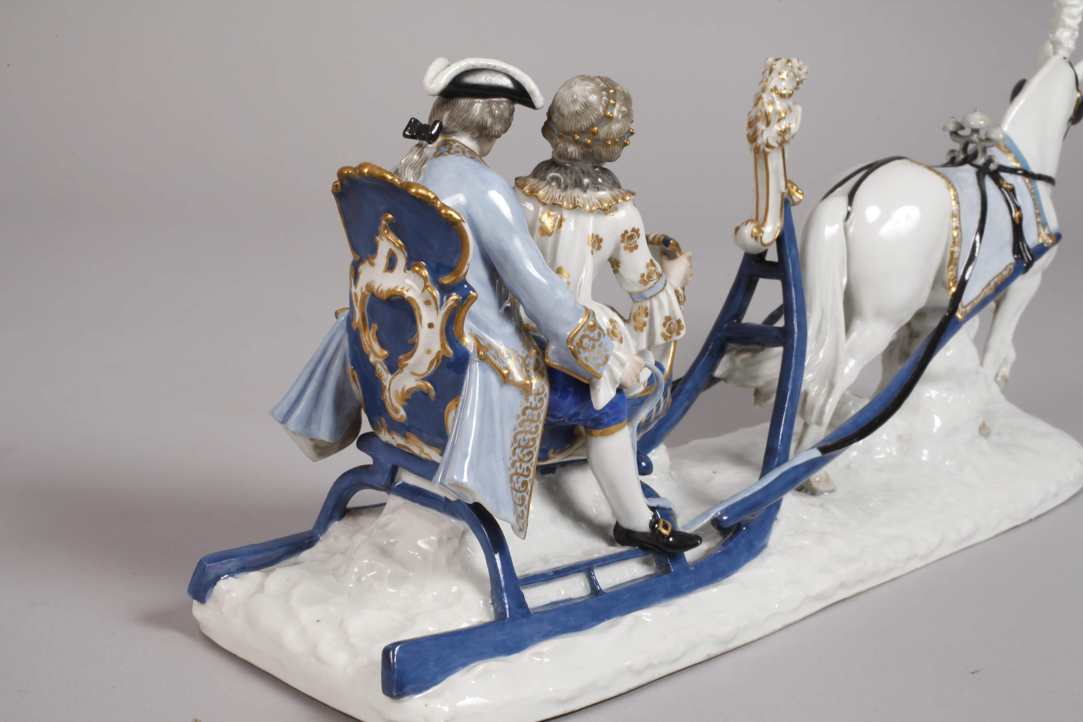 Meissen Rococo couple in a horse-drawn sleigh - Image 4 of 7