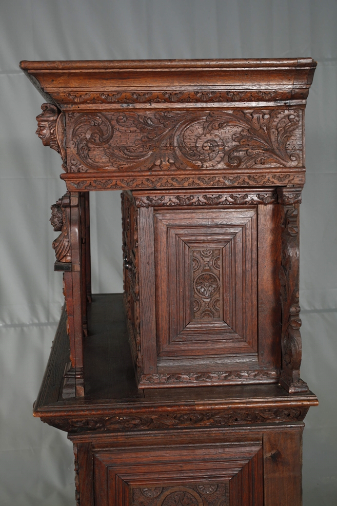 Renaissance-style top cupboard - Image 9 of 12