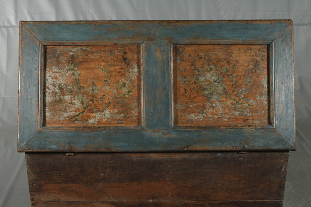 Painted farmhouse chest - Image 7 of 8