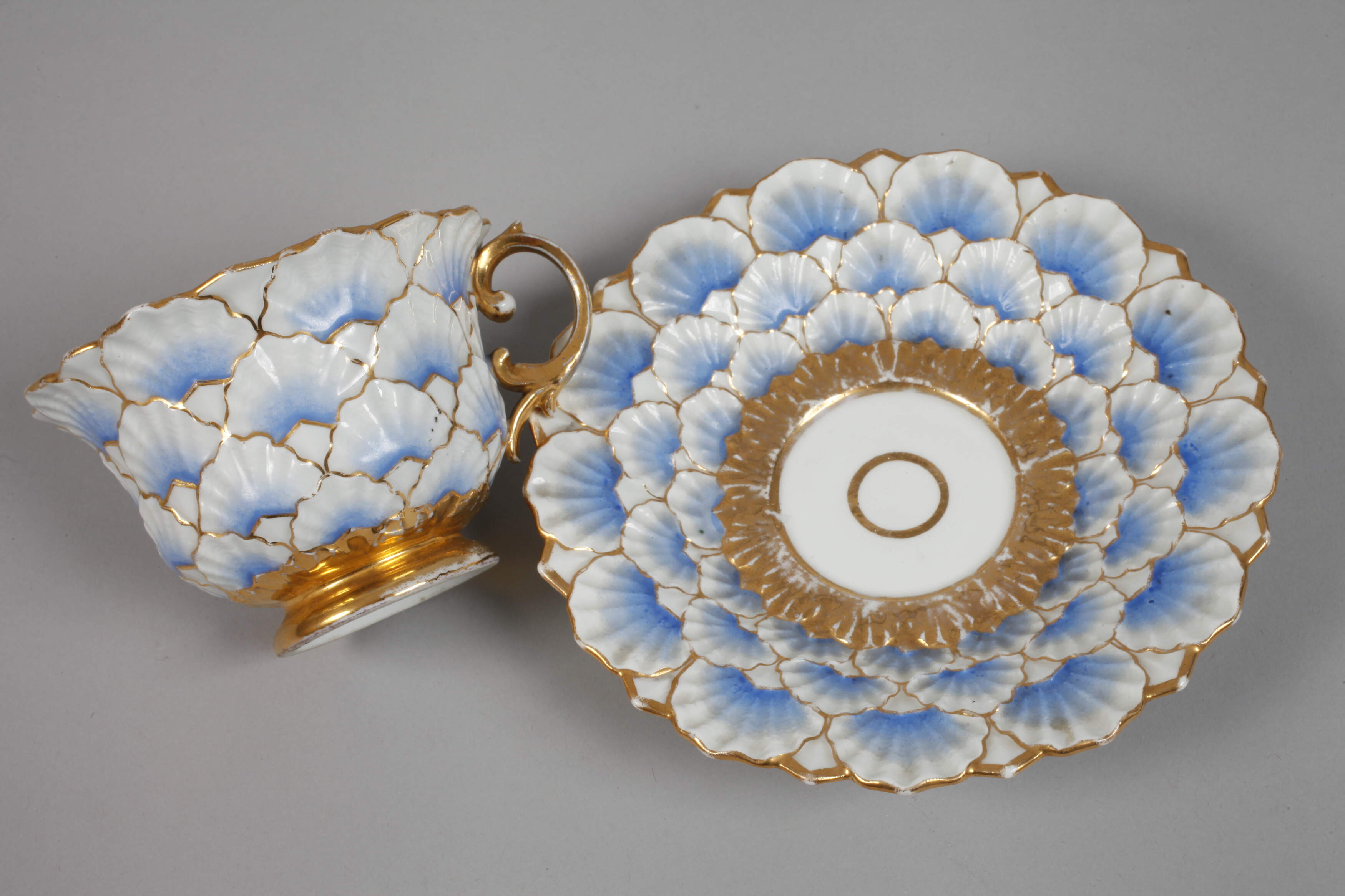 Meissen presentation cup shell relief - Image 2 of 3