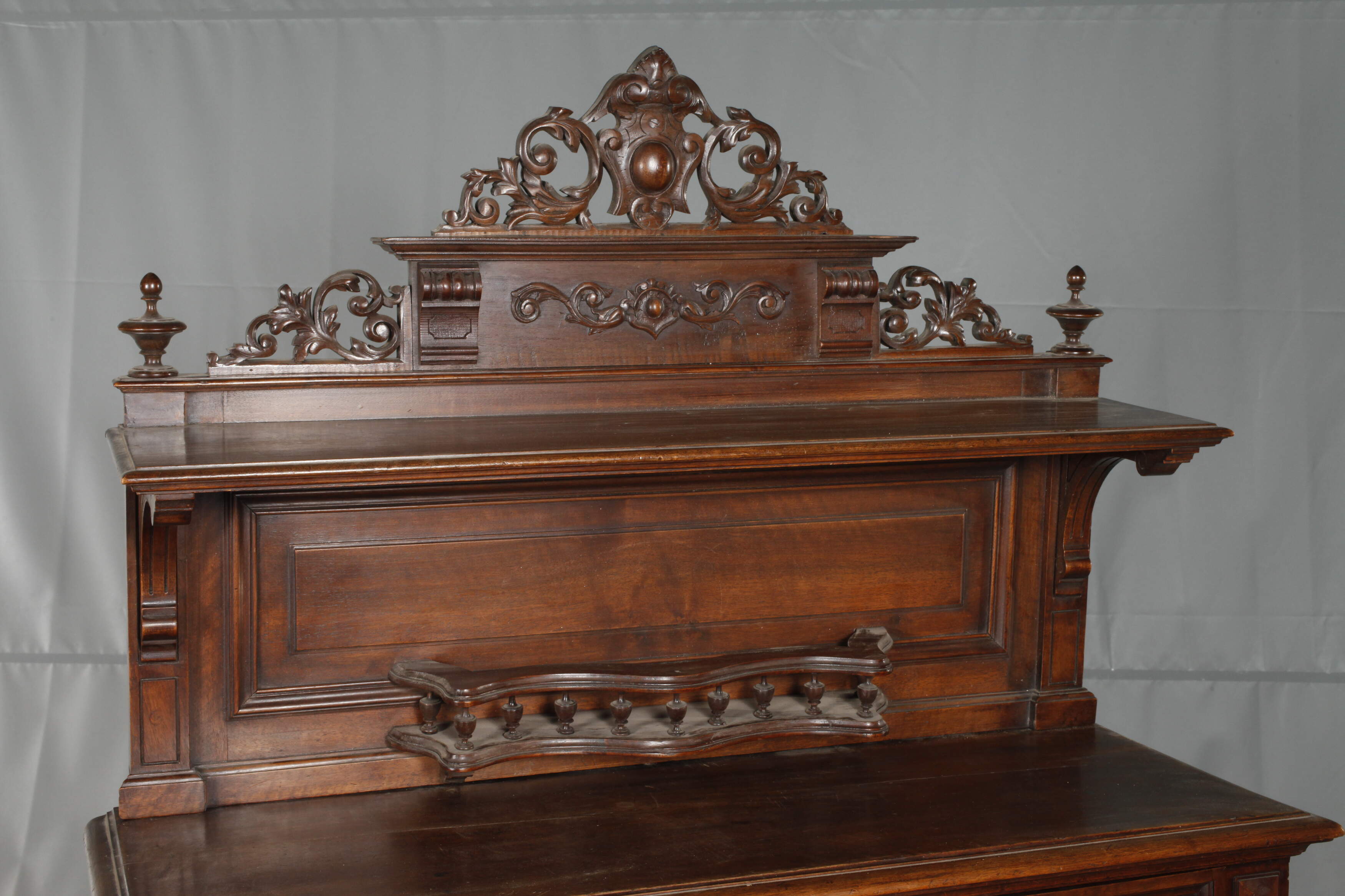 Historicism sideboard - Image 2 of 6