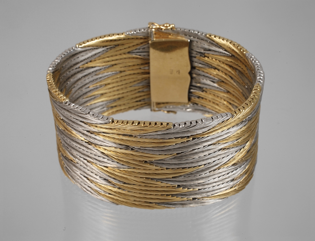 High-quality gold bracelet