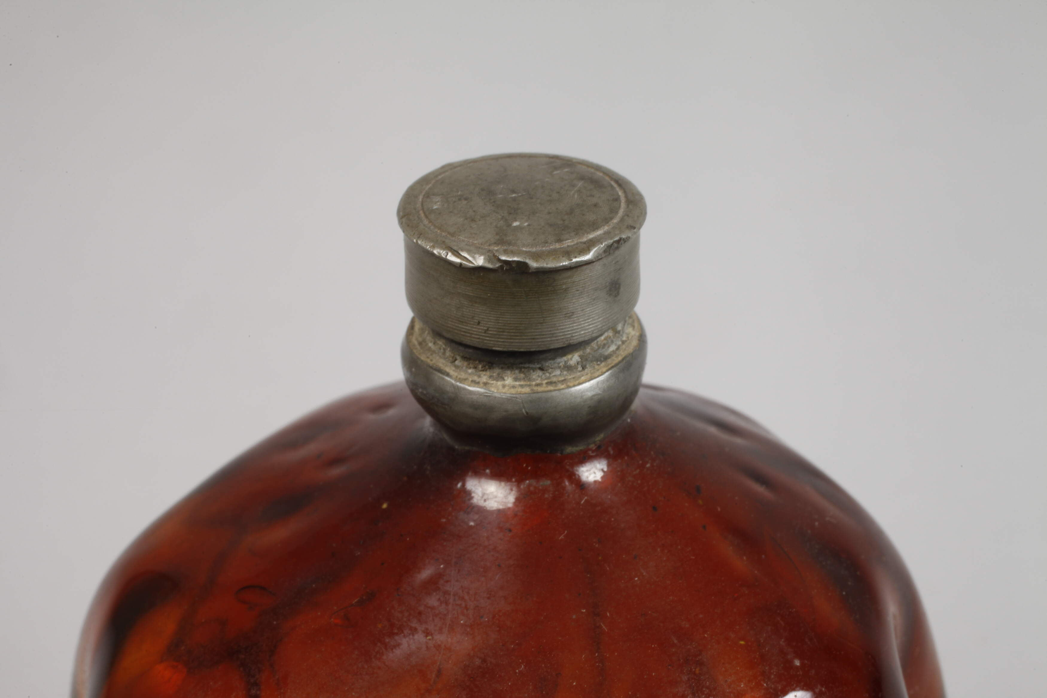 Small baroque bottle - Image 3 of 7