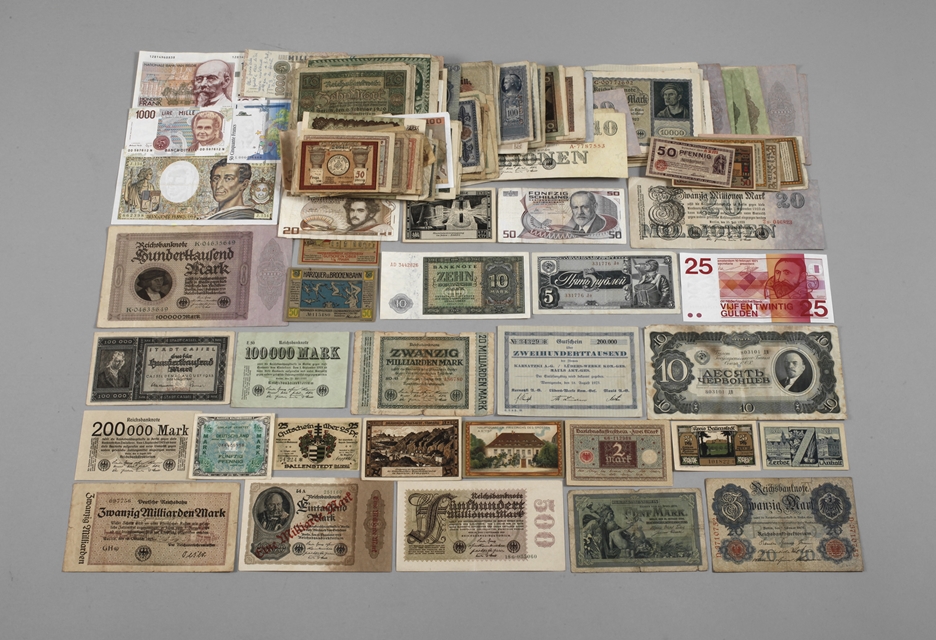 Convolute of old banknotes