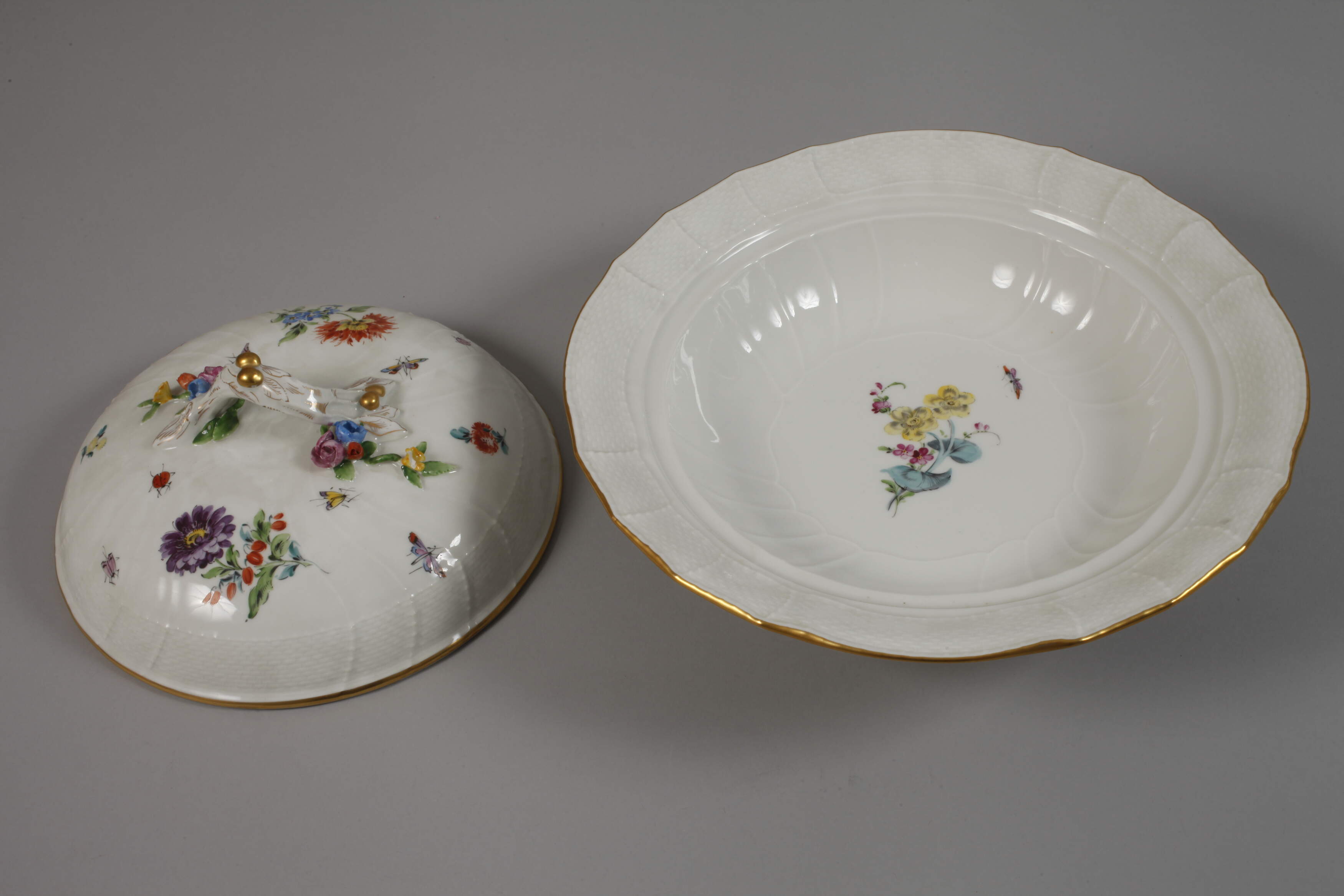 KPM Berlin two tureens and sauce boat - Image 4 of 5