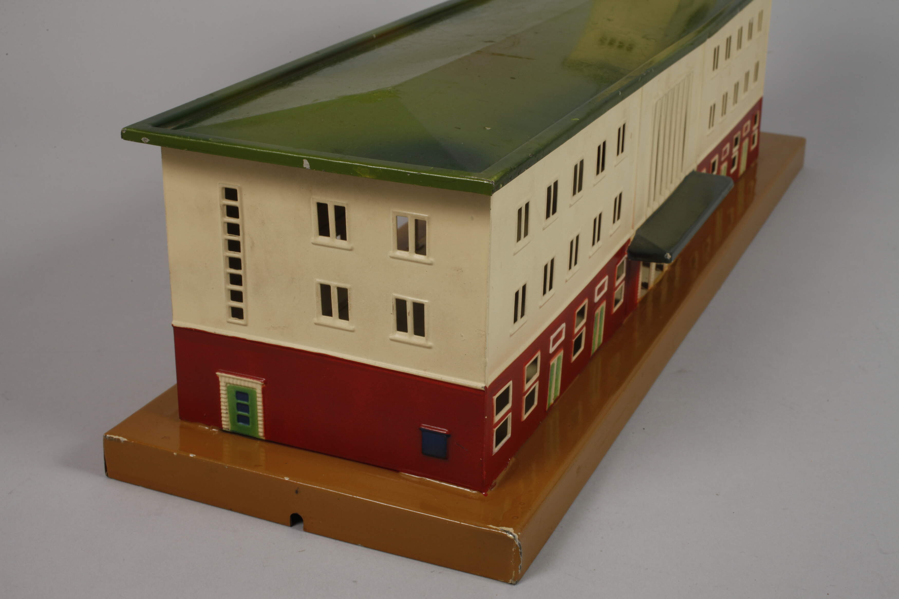 Märklin collection of freight wagons and railway accessories - Image 9 of 10