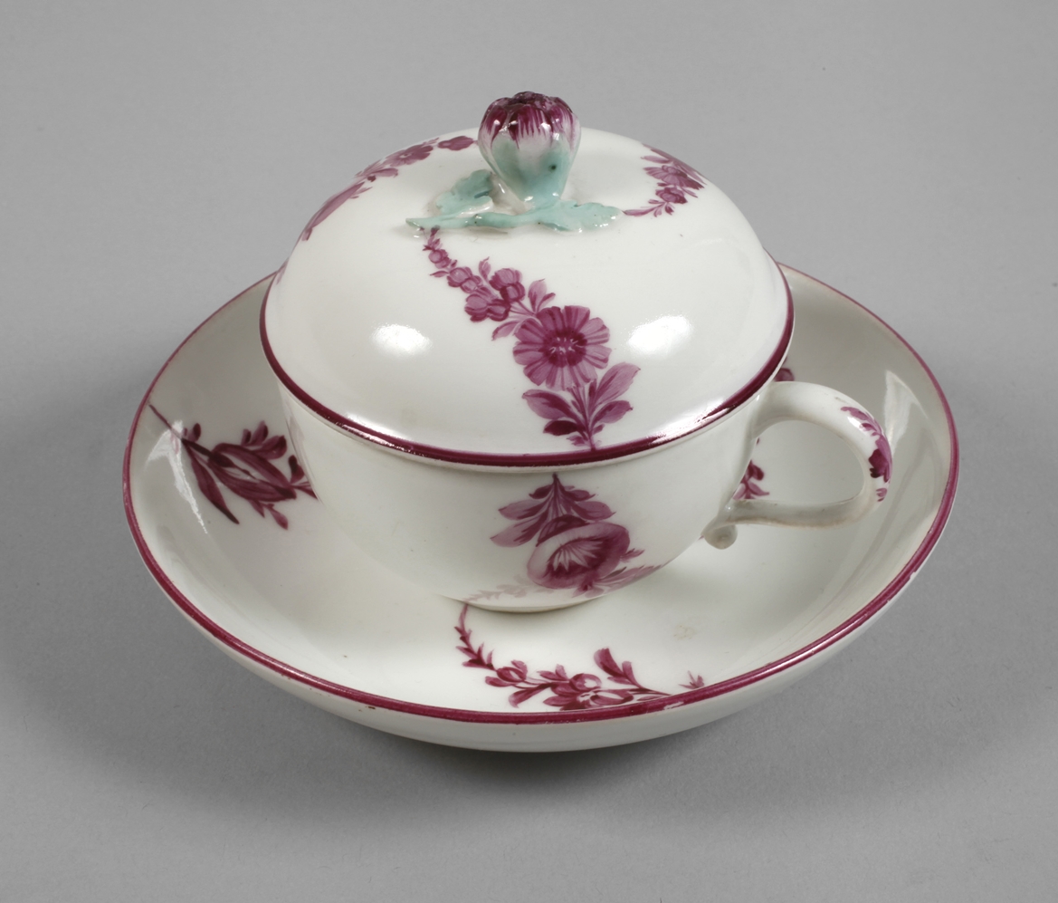 Meissen lidded cup with saucer Marcolini period 