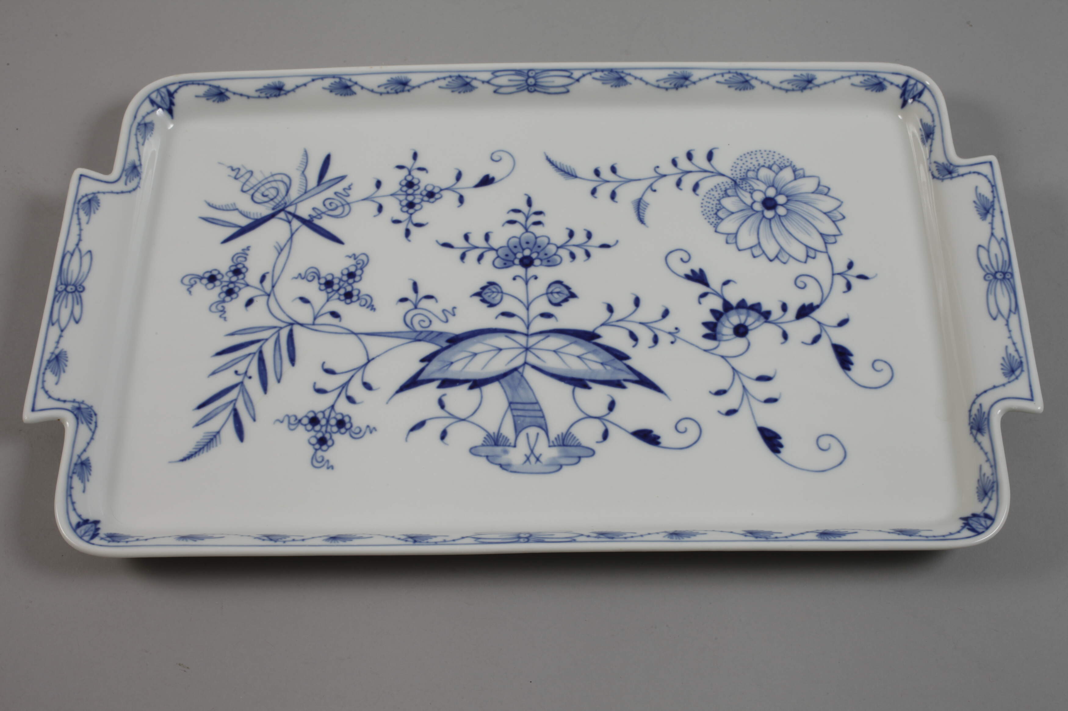 Meissen large king cake plate "Zwiebelmuster" - Image 3 of 3